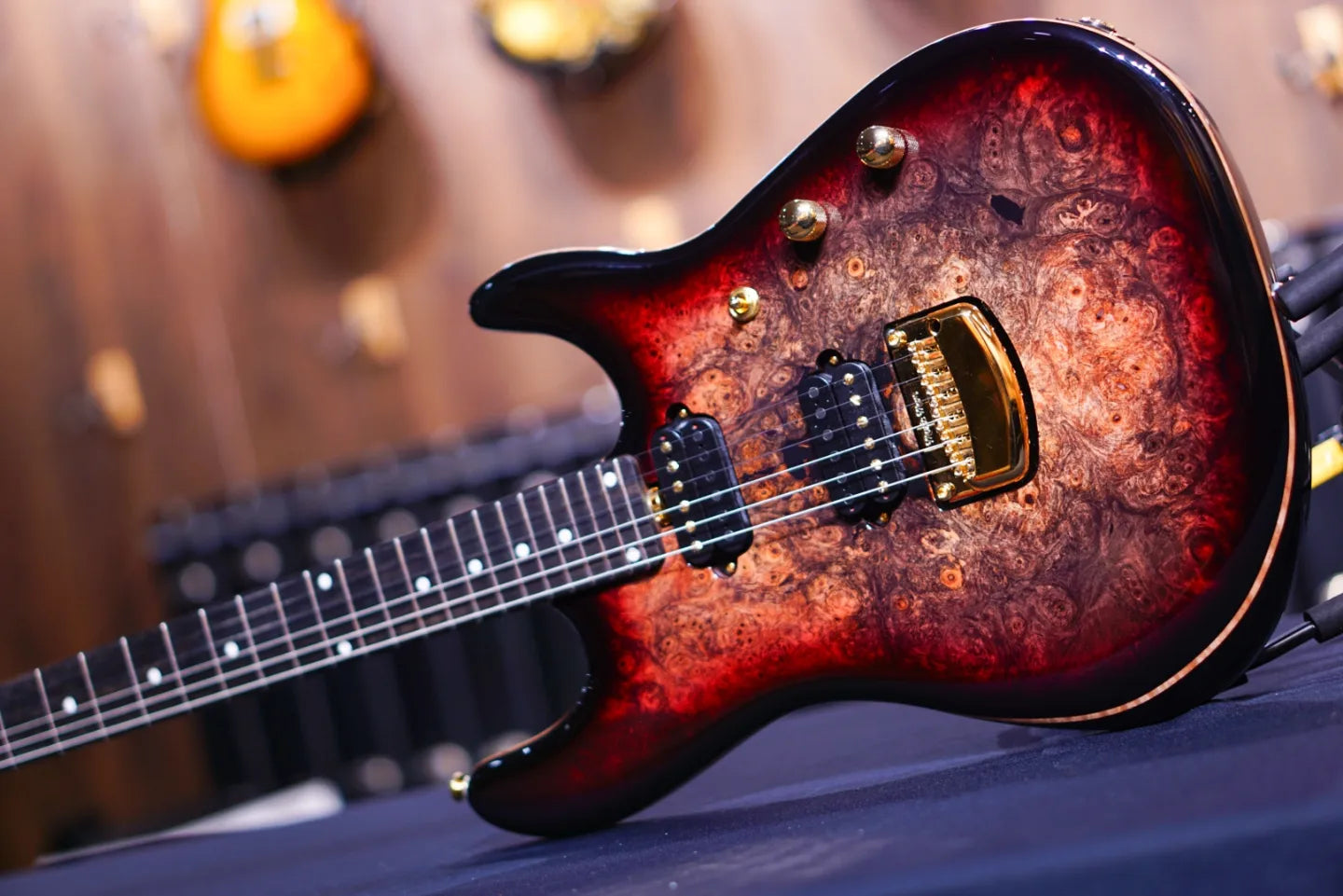 ERNIE BALL MUSIC MAN CUTLASS HH TREM - 6 STRING - JASON RICHARDSON - RORSCHACH RED
S08957 - HIENDGUITAR Musicman GUITAR