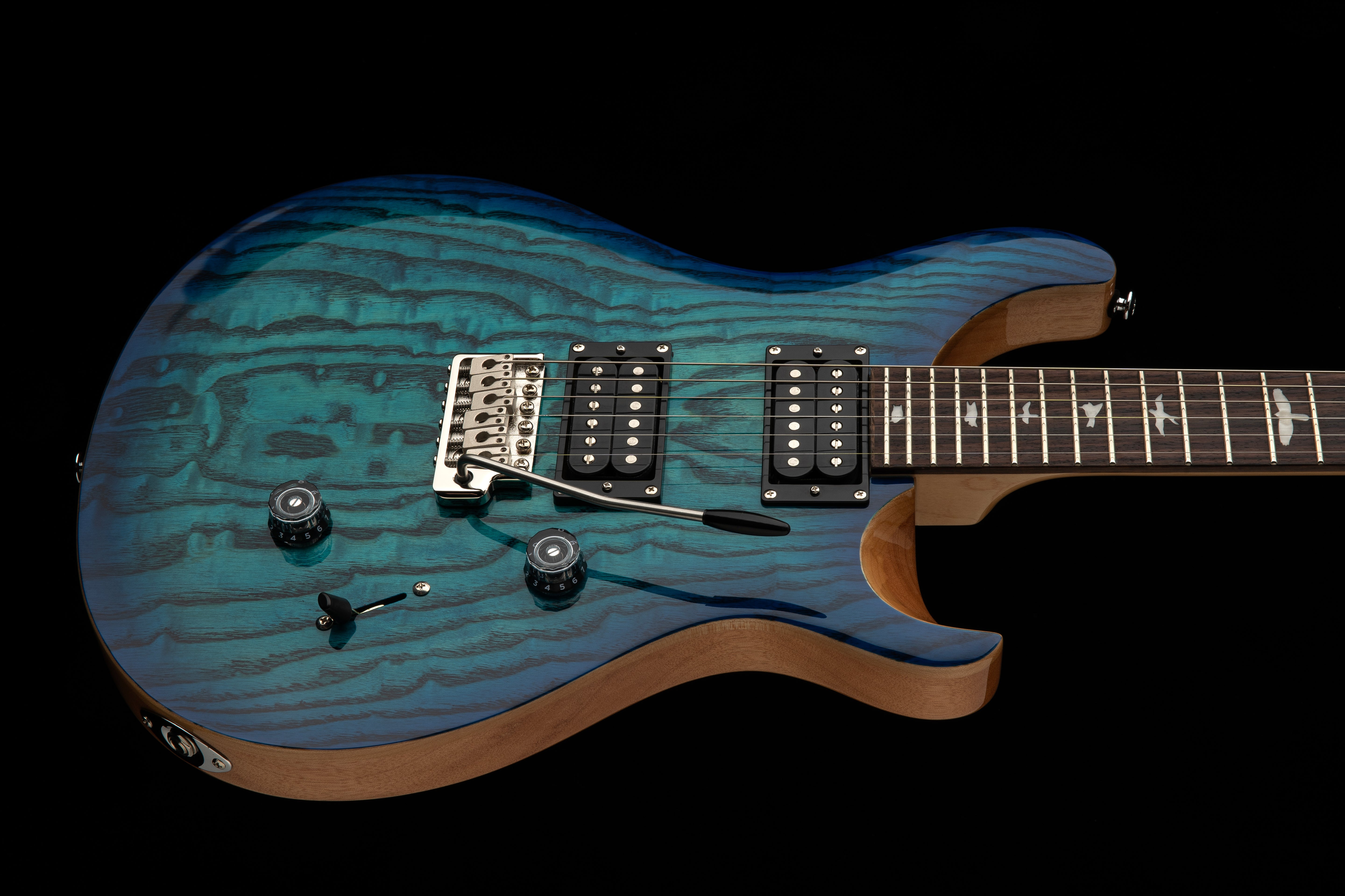PRS SE "Exotic" Custom 24 Swamp Ash Burl Lake Blue