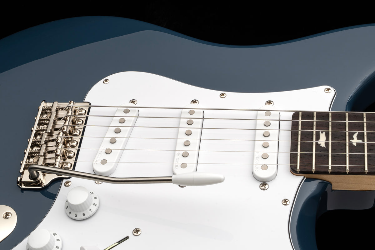 PRE-ORDER PRS Silver Sky Defender - Portofino Red