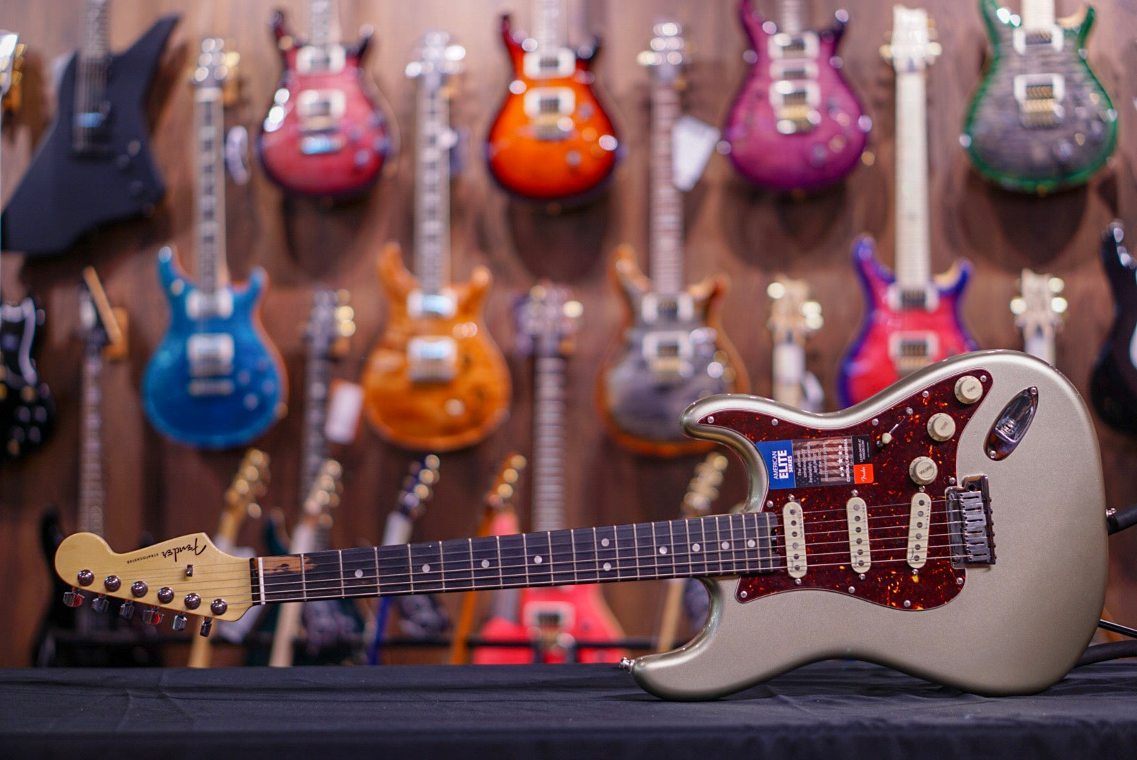 Fender American Elite Stratocaster - Champagne with Ebony Fingerboard - HIENDGUITAR fender GUITAR