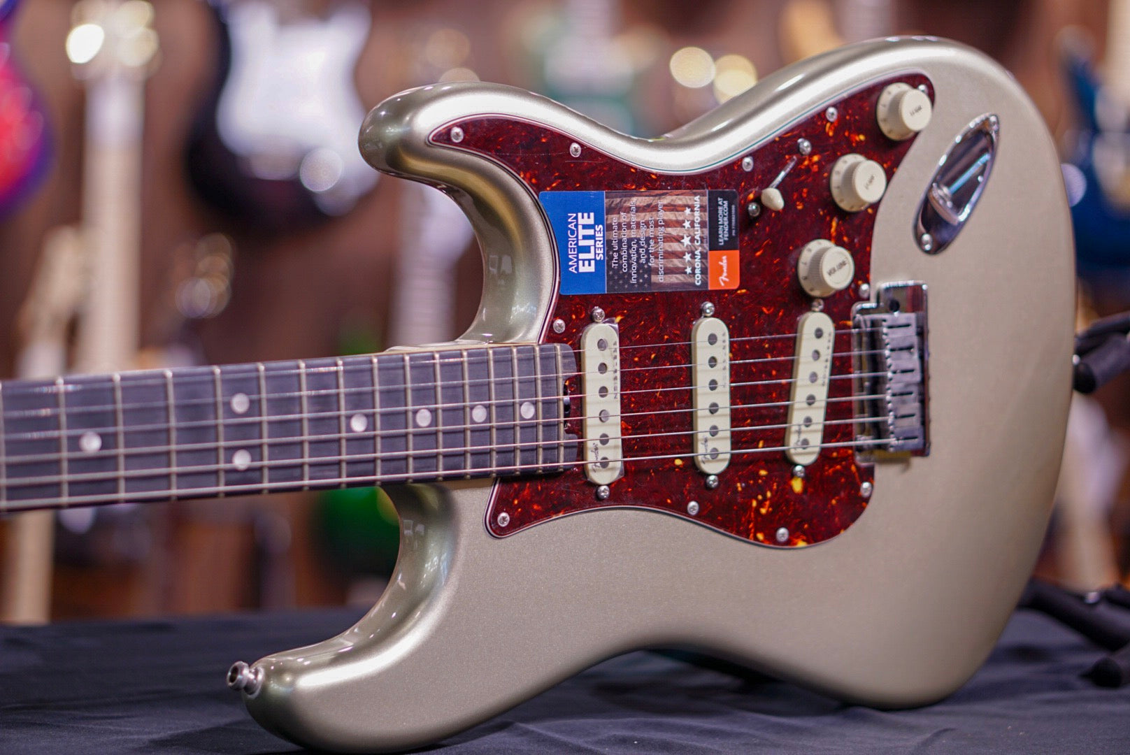 Fender American Elite Stratocaster - Champagne with Ebony Fingerboard - HIENDGUITAR fender GUITAR