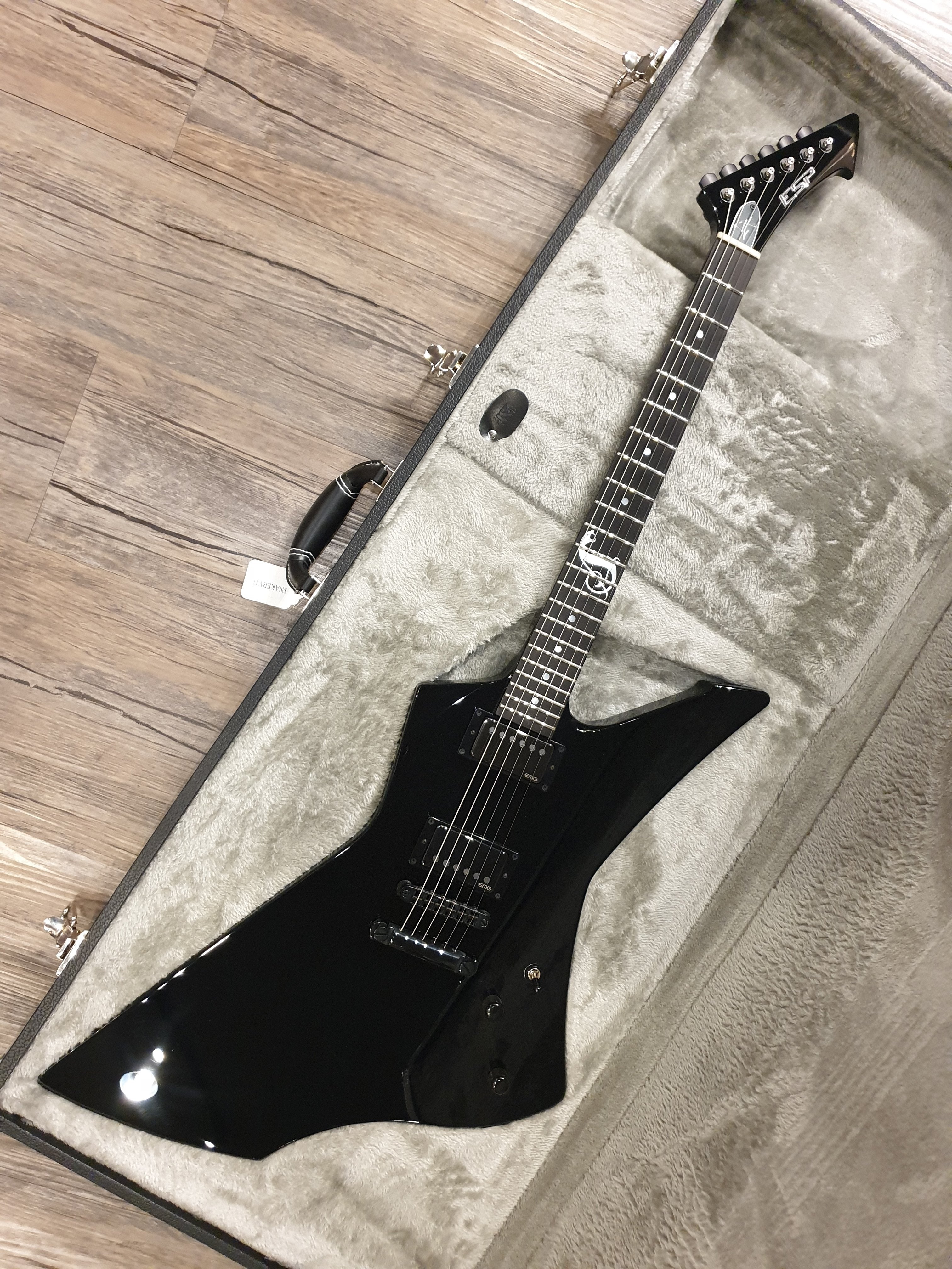ESP Snakebyte GLOSS black E0420202 - HIENDGUITAR ESP GUITAR