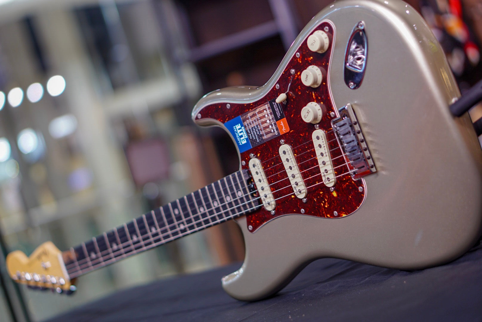 Fender American Elite Stratocaster - Champagne with Ebony Fingerboard - HIENDGUITAR fender GUITAR