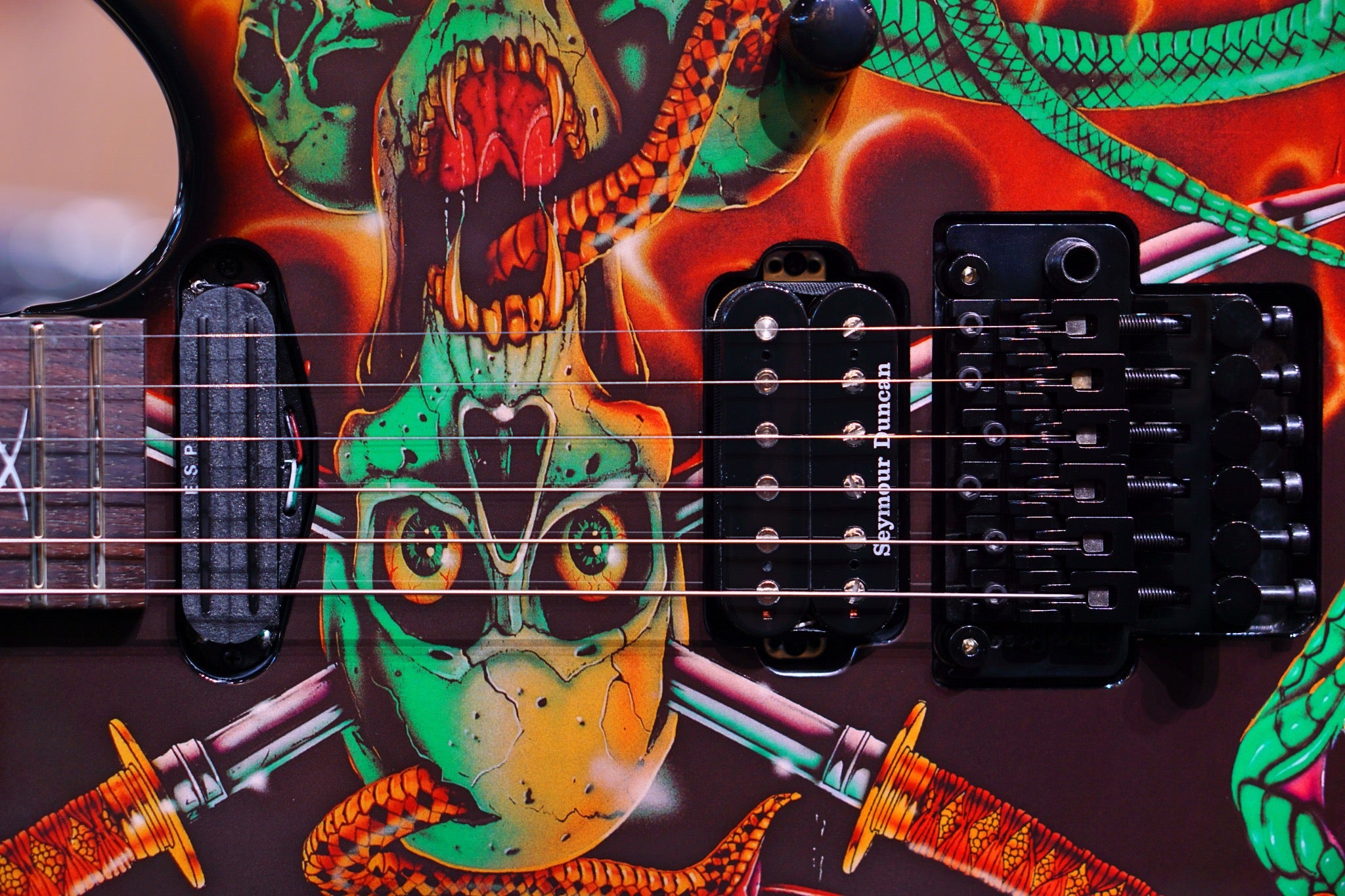 ESP George Lynch Signature Skull and Snakes E3710222 - HIENDGUITAR ESP GUITAR