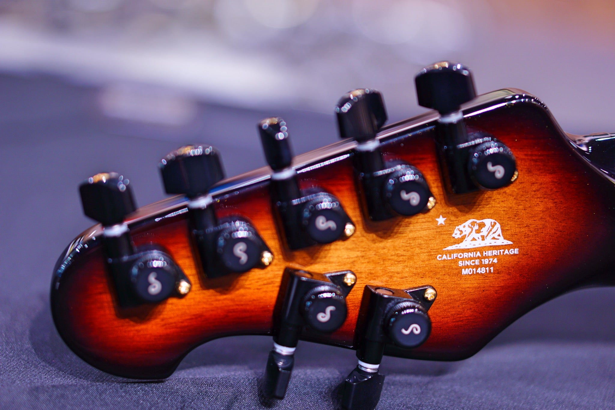 Ernie Ball Music Man John Petrucci Majesty 7 20th Anniversary Honey Butter Burst M014881 - HIENDGUITAR Musicman GUITAR