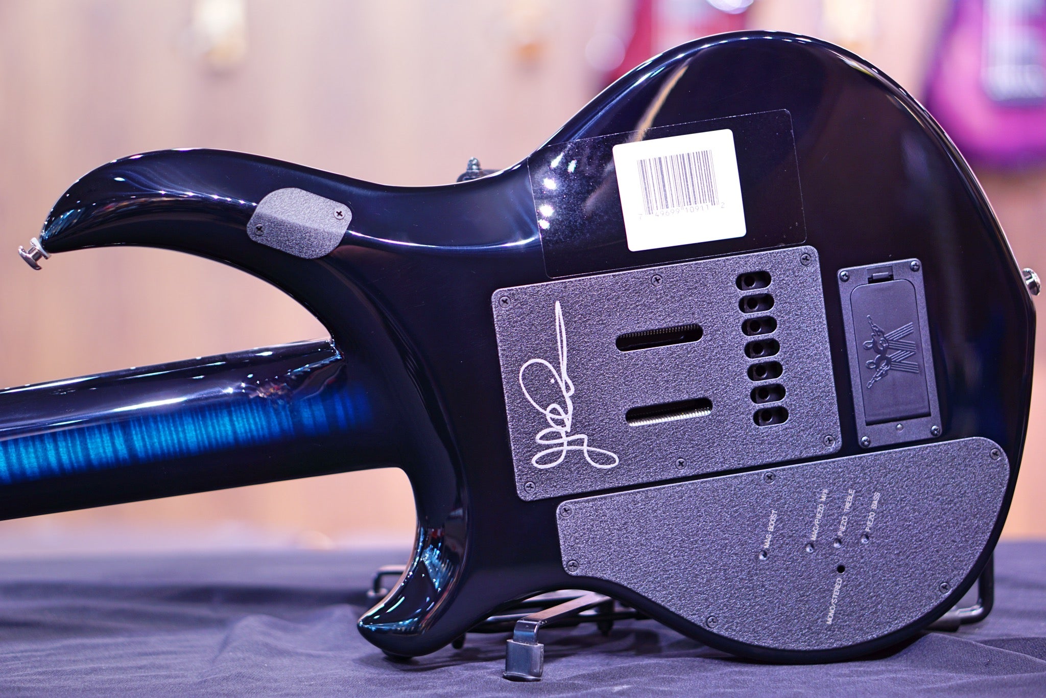 Ernie Ball Music Man John Petrucci Majesty 7 Hydrospace m014943 - HIENDGUITAR Musicman GUITAR