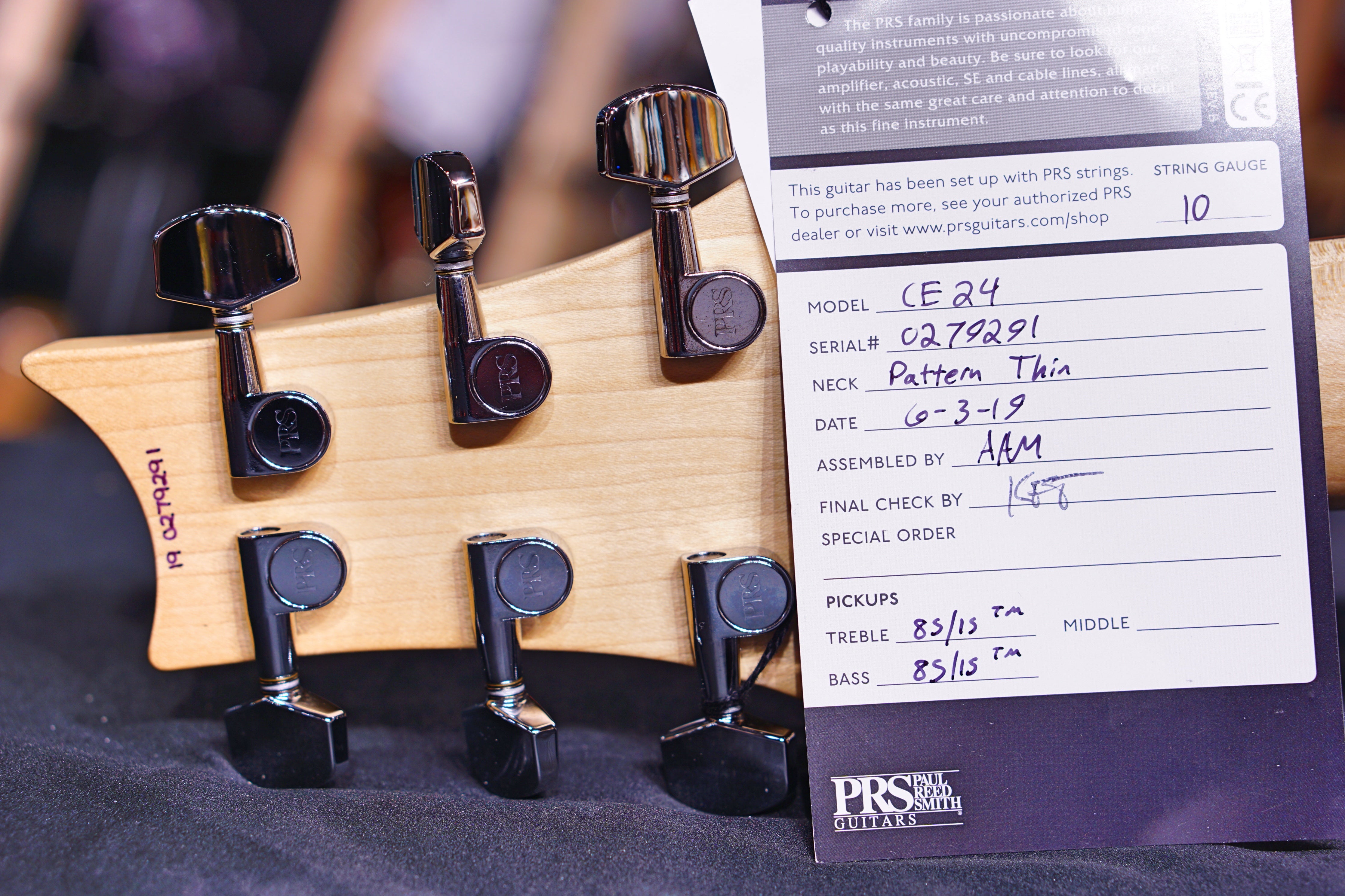 PRS CE24 Whale Blue Smokeburst 190279291 - HIENDGUITAR PRS GUITAR