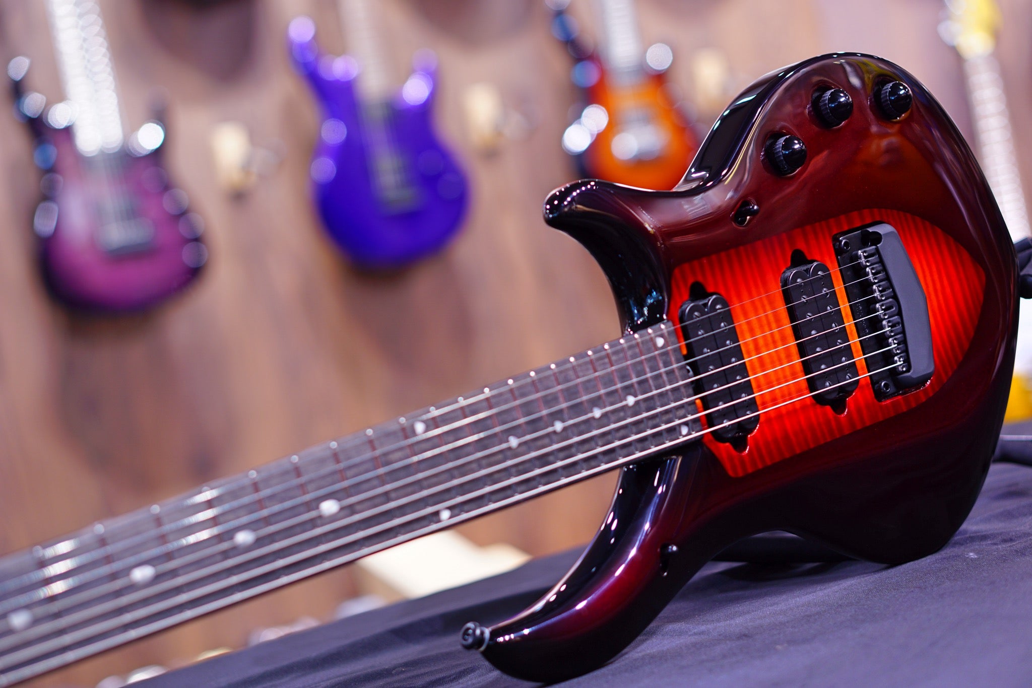 Ernie Ball Music Man John Petrucci Majesty 7 Lava Flow M012952 - HIENDGUITAR Musicman GUITAR