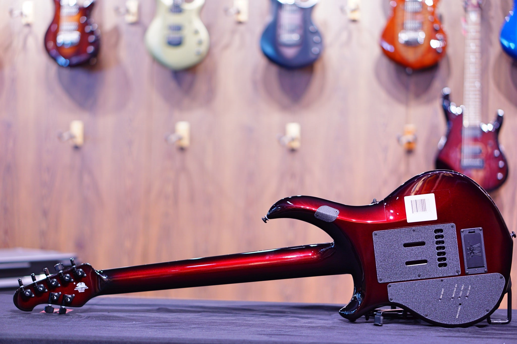 Ernie Ball Music Man John Petrucci Majesty 7 Lava Flow M012952 - HIENDGUITAR Musicman GUITAR