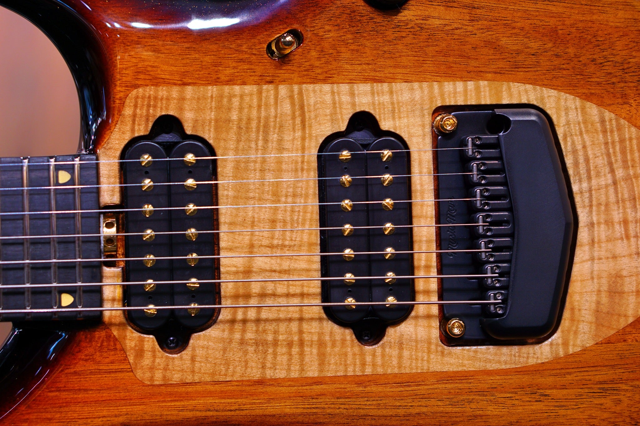 Ernie Ball Music Man John Petrucci Majesty 7 20th Anniversary Honey Butter Burst M014795 - HIENDGUITAR Musicman GUITAR