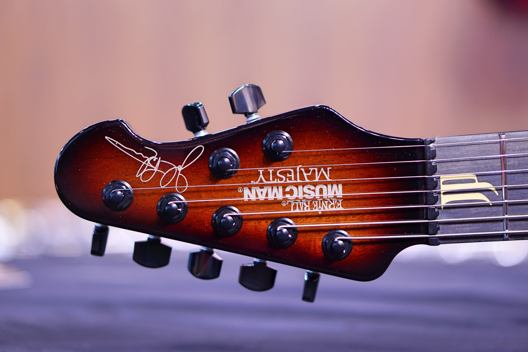 Ernie Ball Music Man John Petrucci Majesty 7 20th Anniversary Honey Butter Burst M014795 - HIENDGUITAR Musicman GUITAR