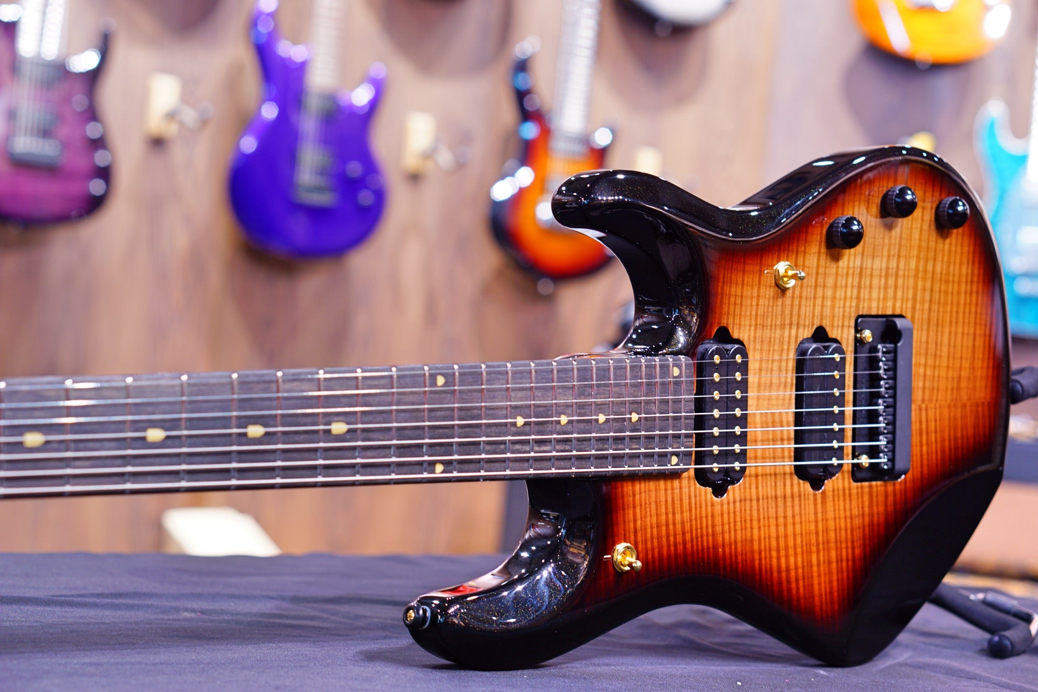 Ernie Ball Music Man JP7 20th Anniversary Honey Butter Burst John Petrucci F96564 - HIENDGUITAR Musicman GUITAR