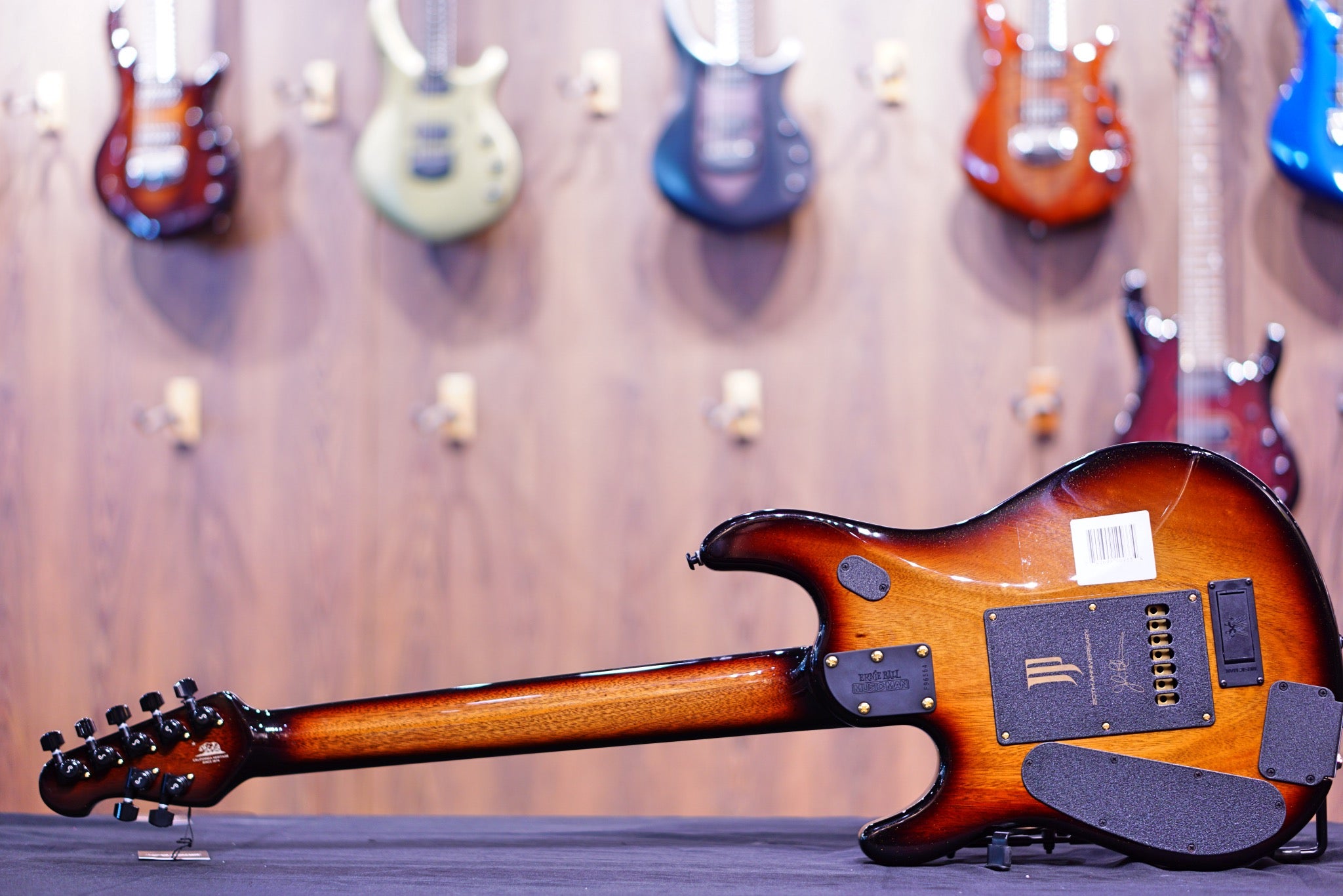 Ernie Ball Music Man JP7 20th Anniversary Honey Butter Burst John Petrucci F96564 - HIENDGUITAR Musicman GUITAR