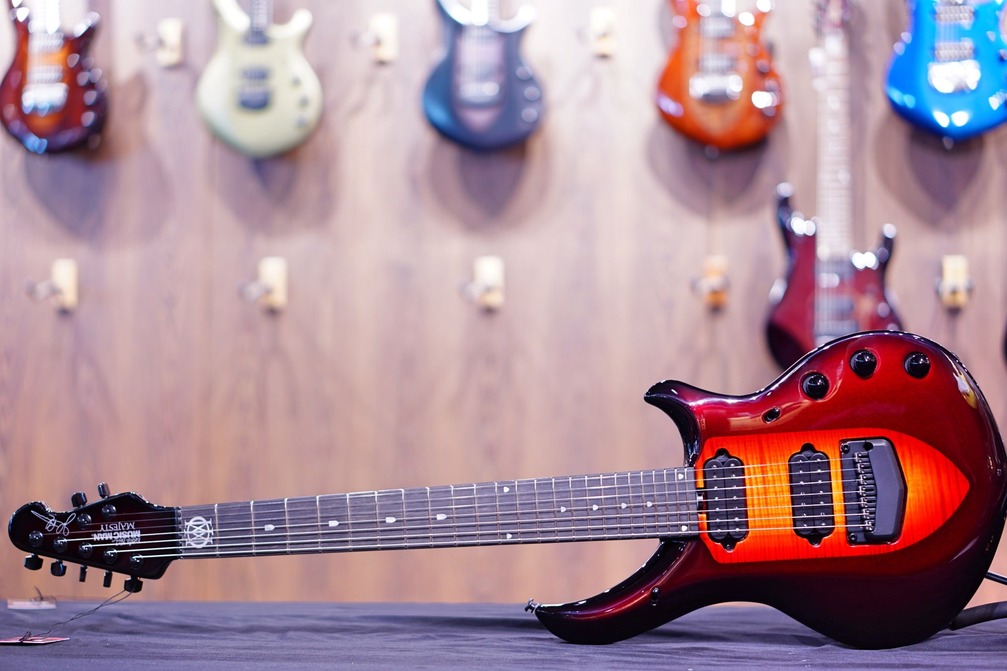 Ernie Ball Music Man John Petrucci Majesty 7 Lava Flow M014875 - HIENDGUITAR Musicman GUITAR