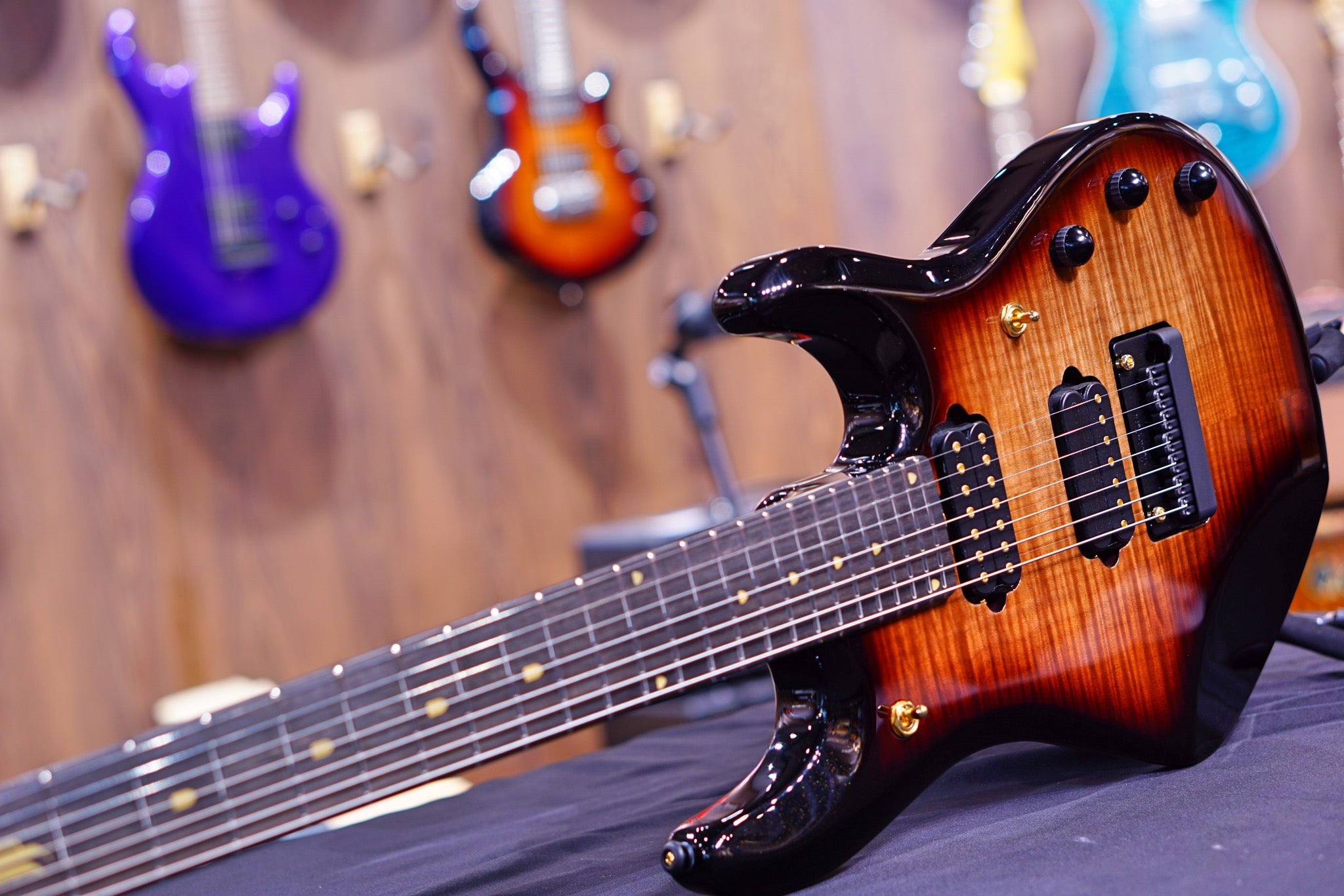 Ernie Ball Music Man JP7 20th Anniversary Honey Butter Burst John Petrucci f96522 - HIENDGUITAR Musicman GUITAR