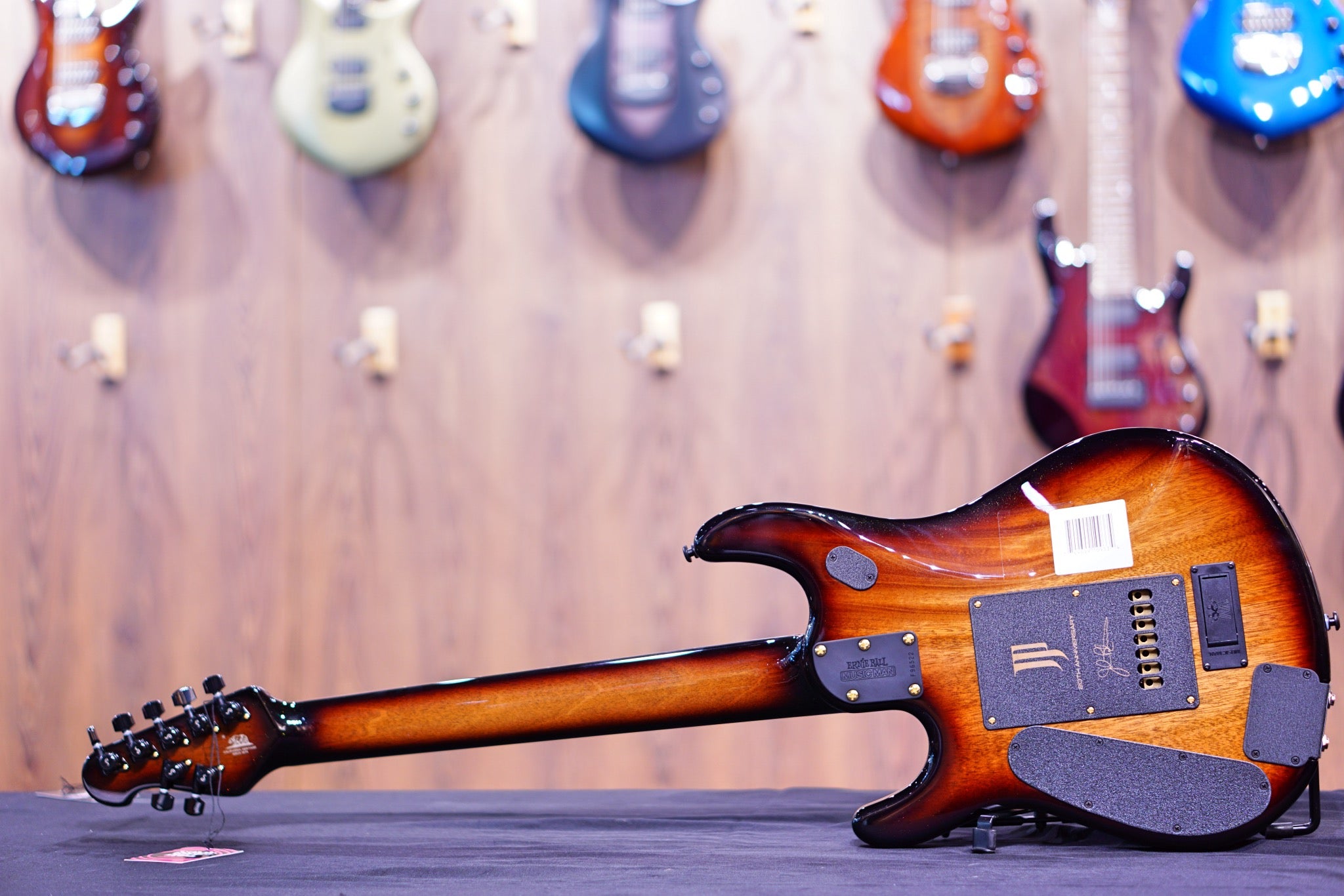 Ernie Ball Music Man JP7 20th Anniversary Honey Butter Burst John Petrucci f96522 - HIENDGUITAR Musicman GUITAR