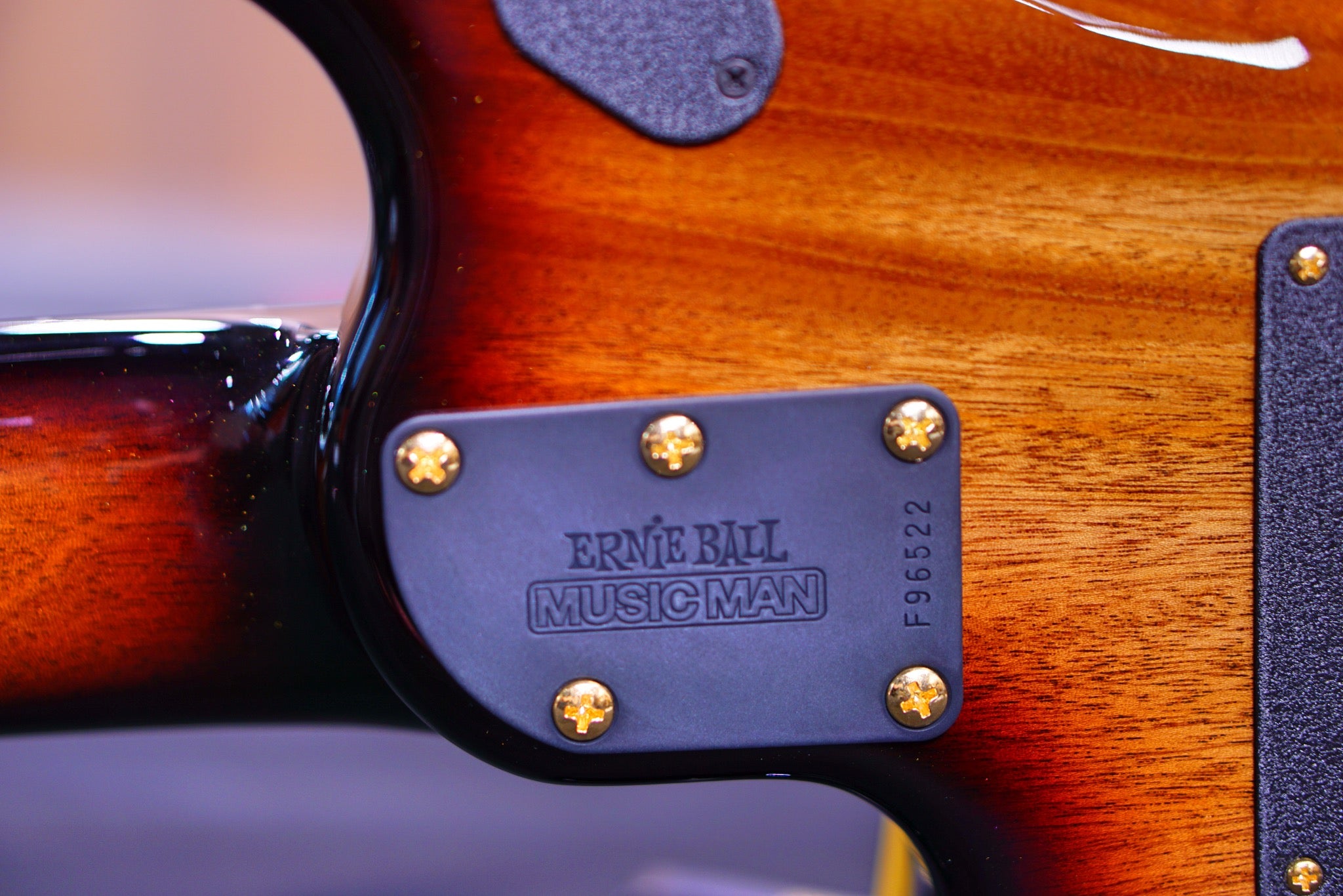 Ernie Ball Music Man JP7 20th Anniversary Honey Butter Burst John Petrucci f96522 - HIENDGUITAR Musicman GUITAR