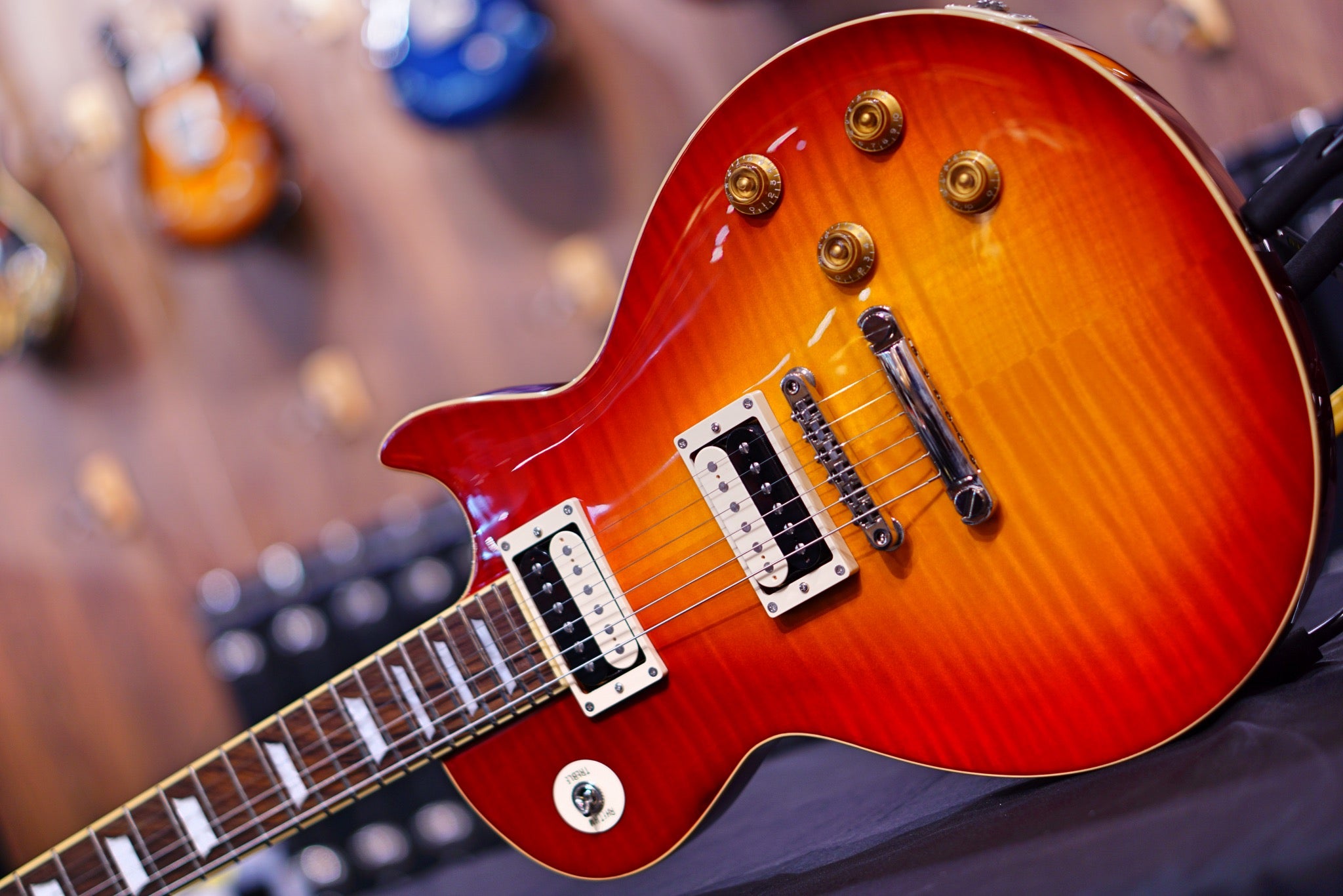 ESP Edwards Les Paul Cherry Sunburst ED9510224 - HIENDGUITAR EDWARDS GUITAR