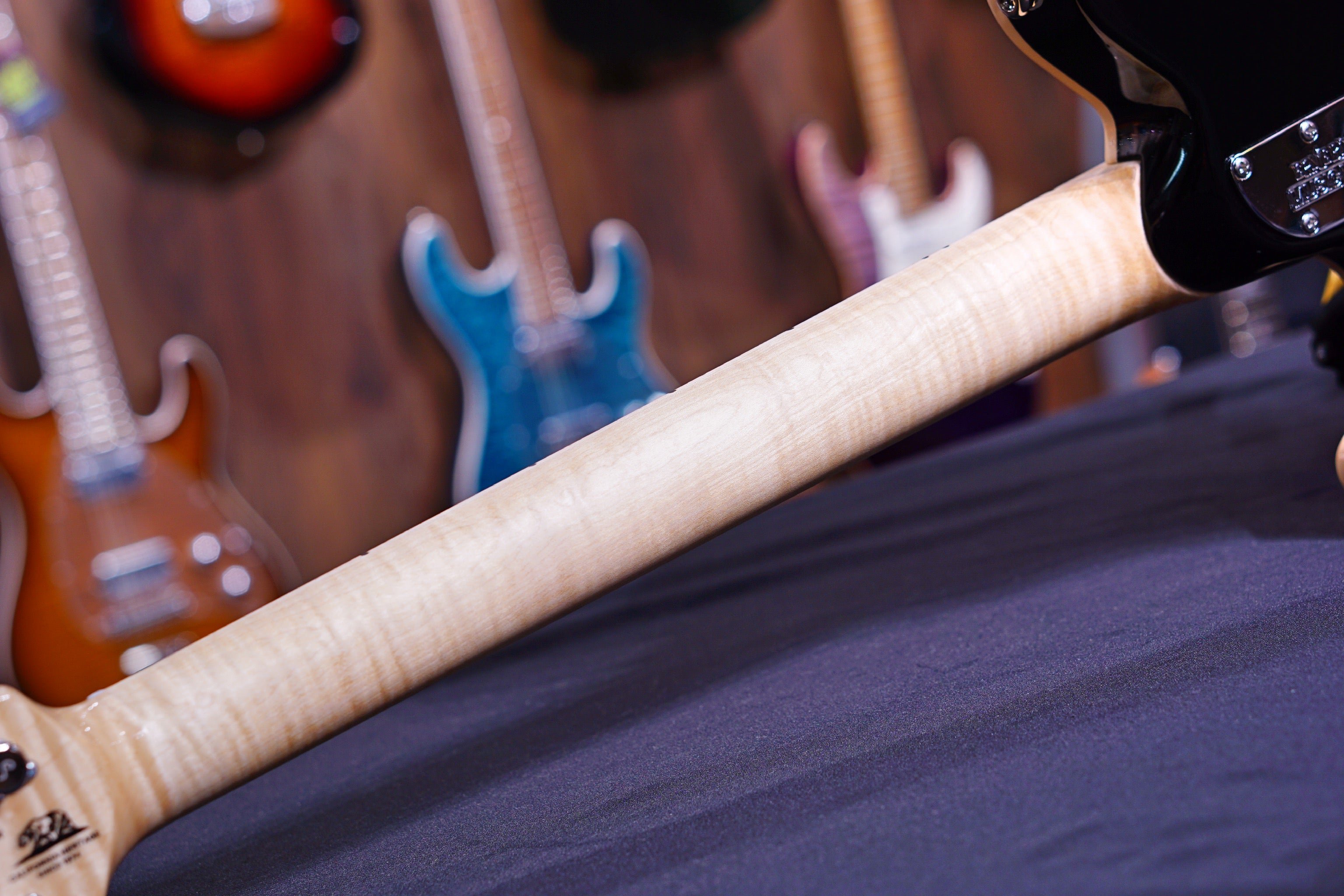 Ernie Ball Music Man Axis Super Sport HH STD - Natural Gloss Flame - Maple Matching Headstock G95844 - HIENDGUITAR Musicman GUITAR