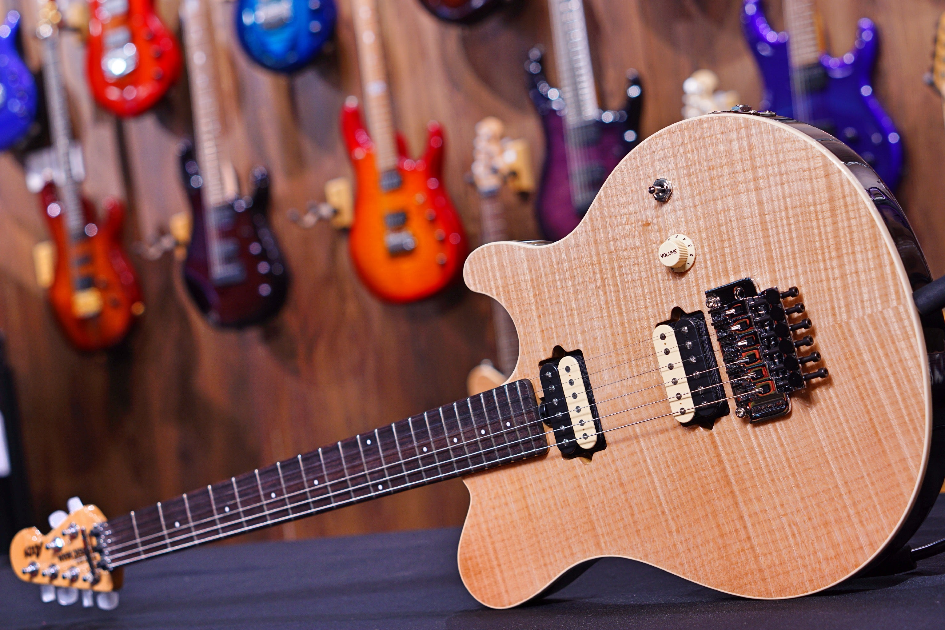 Ernie Ball Music Man Axis - Natural Gloss Flame - Rosewood Matching Headstock G97412 - HIENDGUITAR Musicman GUITAR