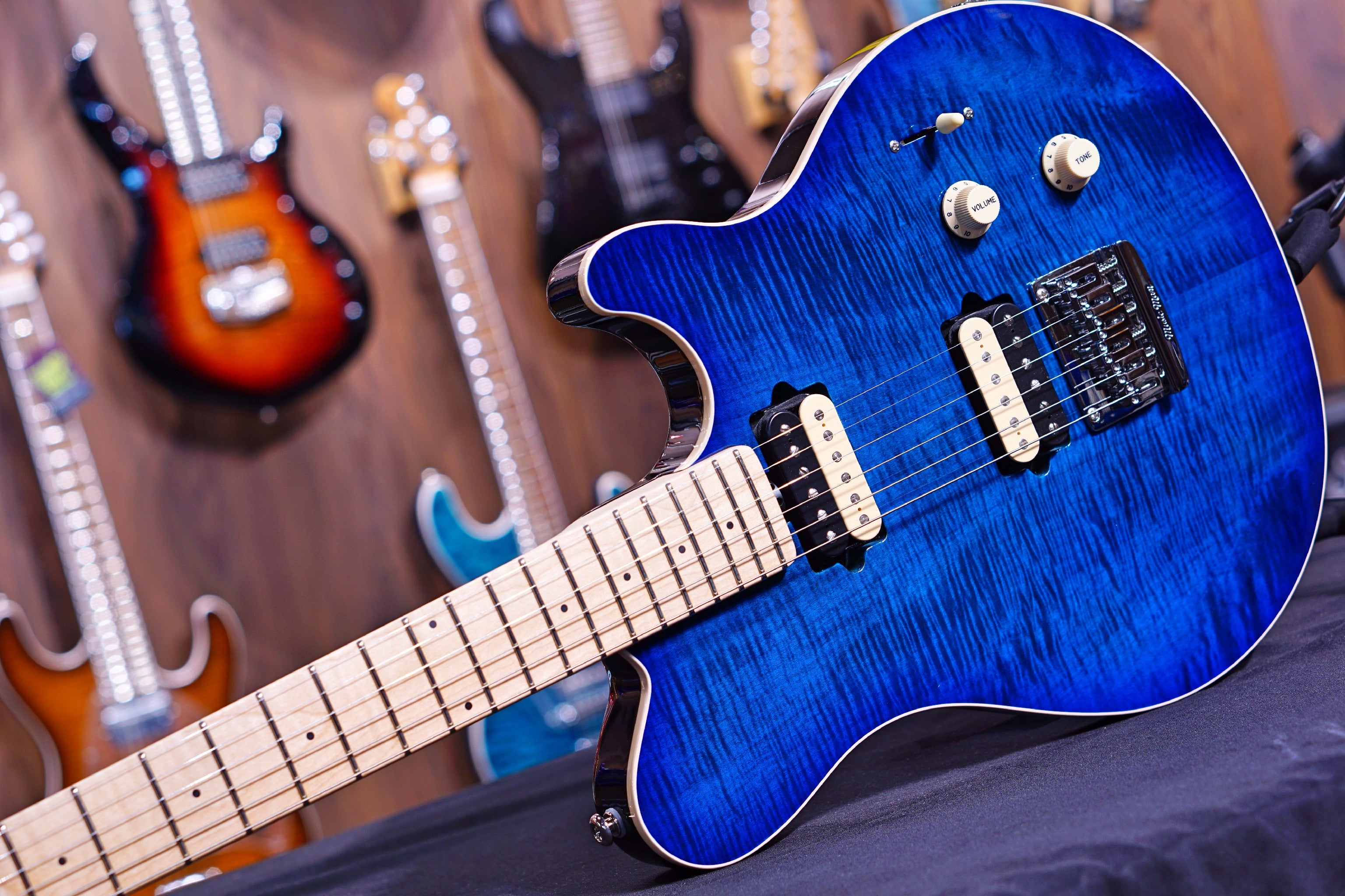 Ernie Ball Music Man Axis Super Sport HH STD - Balboa Blue Flame - Maple Matching Headstock G95466 - HIENDGUITAR Musicman GUITAR
