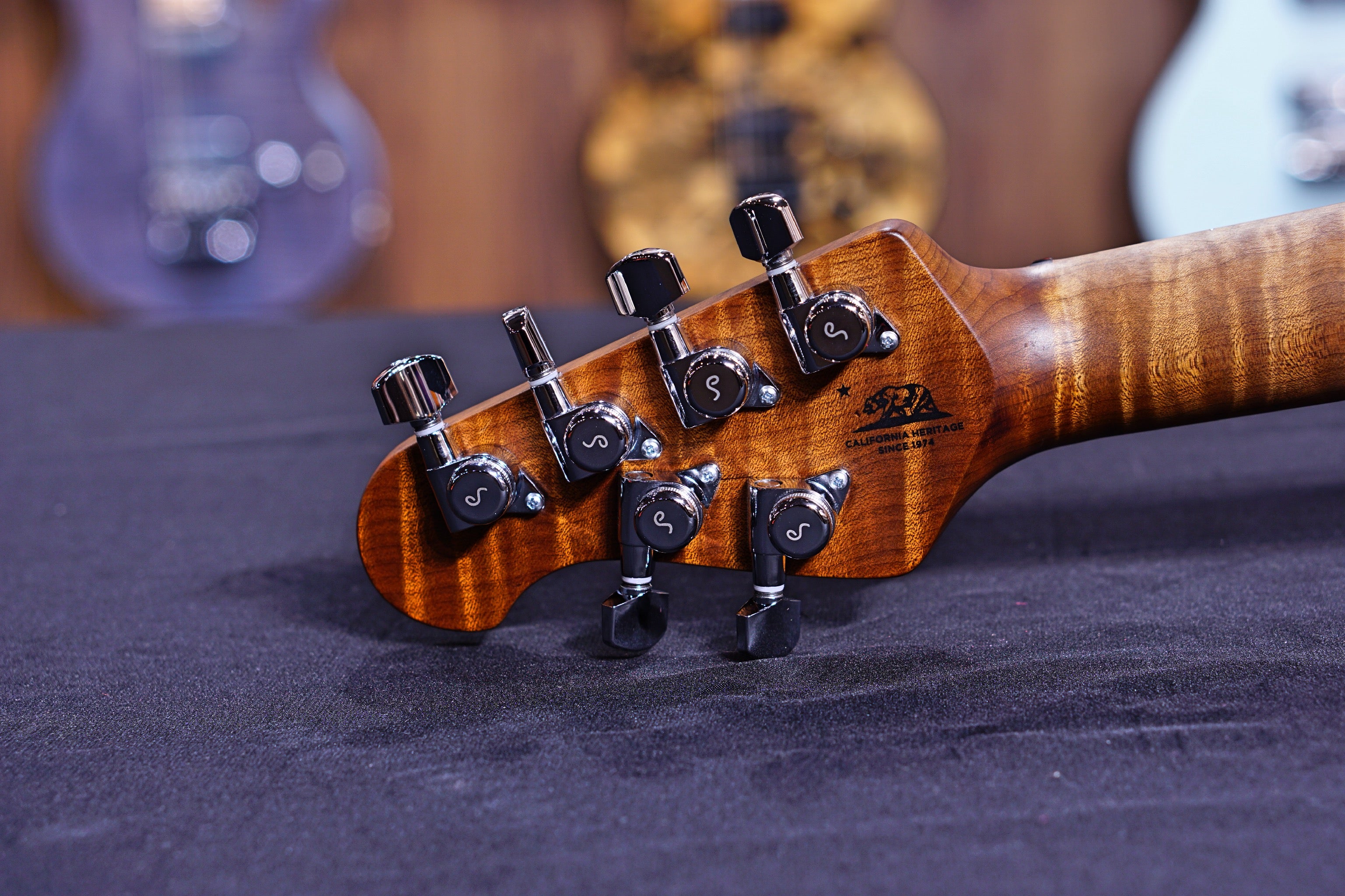 Ernie Ball Music Man Valentine Tremolo - Classic Natural G95340 - HIENDGUITAR Musicman GUITAR