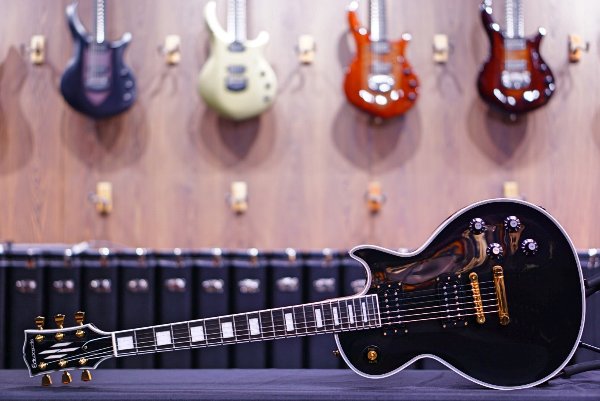 EDWARDS E-LPC ED2149468 - HIENDGUITAR EDWARDS GUITAR