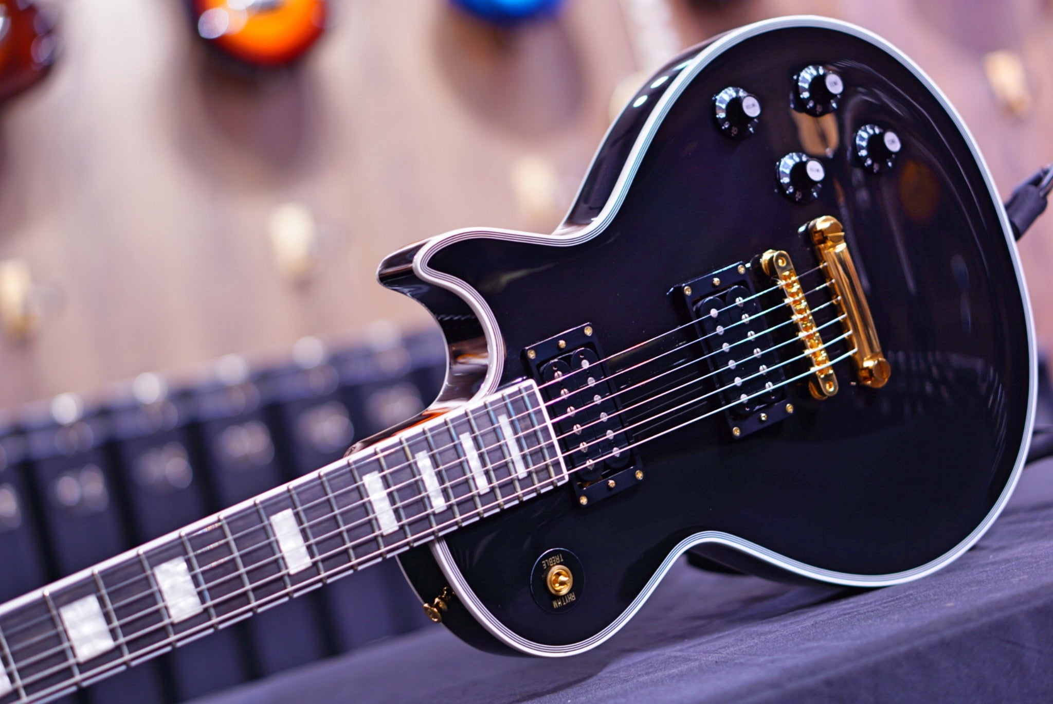 EDWARDS E-LPC ED2149468 - HIENDGUITAR EDWARDS GUITAR