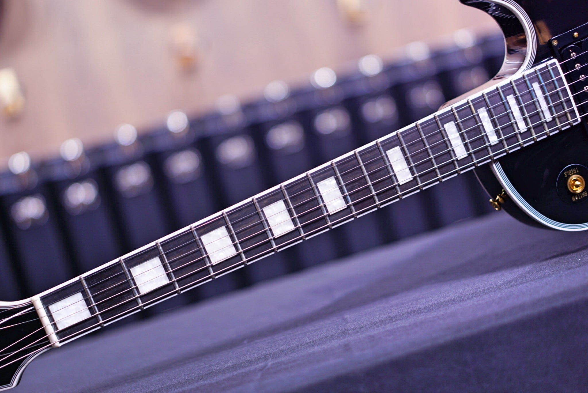 EDWARDS E-LPC ED2149468 - HIENDGUITAR EDWARDS GUITAR