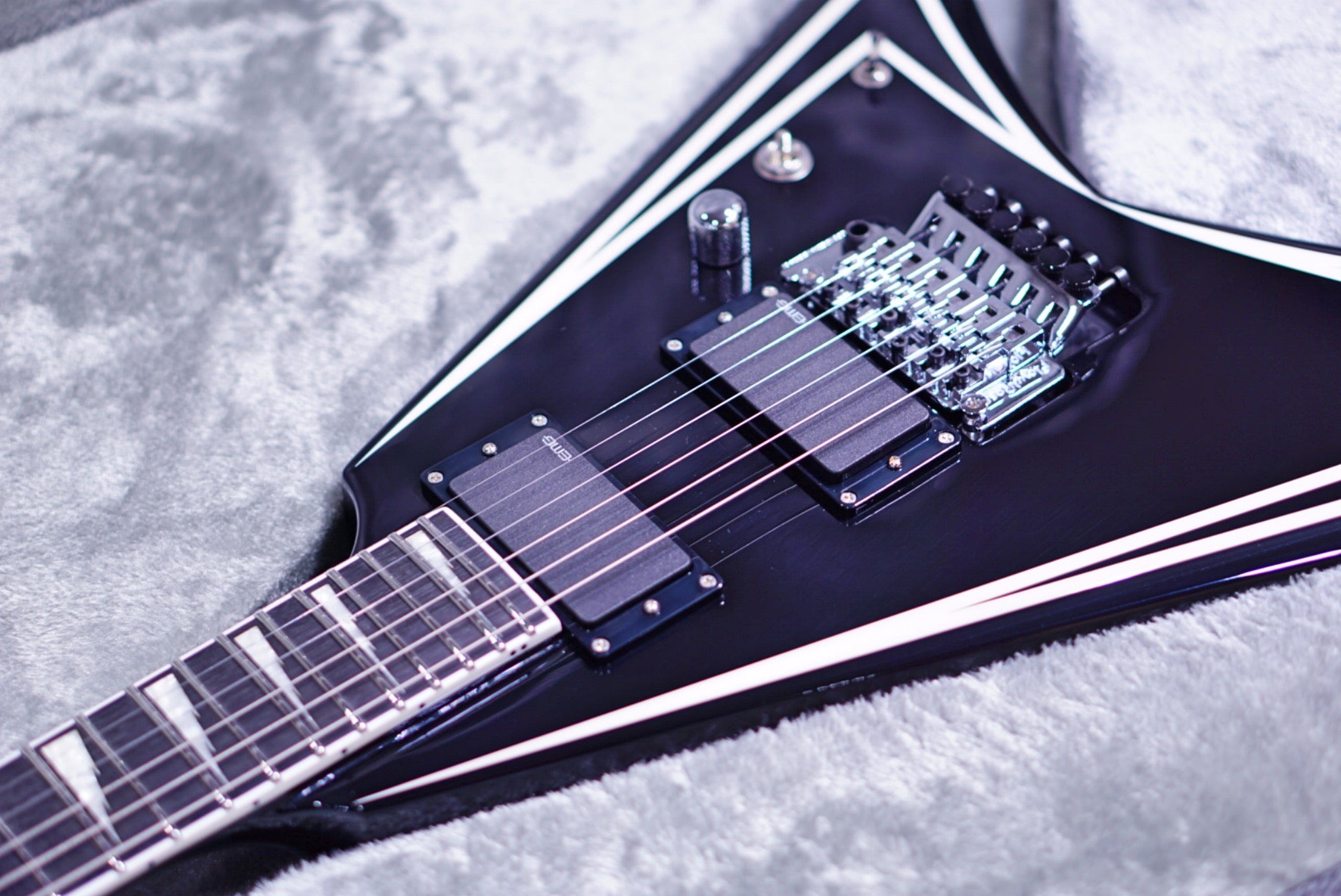 ESP E-II SV BLACK W WHITE STRIPE ES3035213 - HIENDGUITAR E-II GUITAR