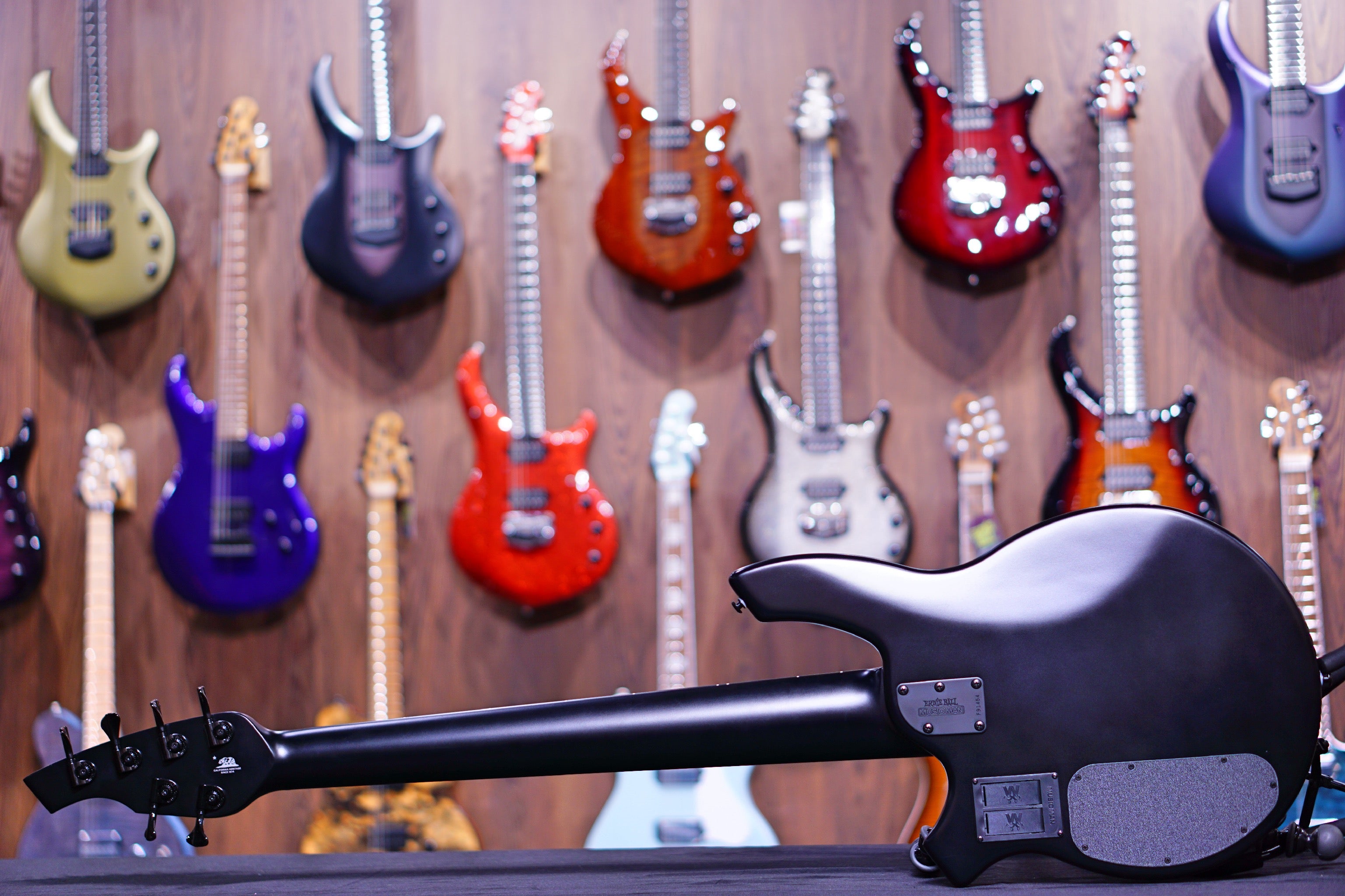 Ernie Ball Music Man Bongo 6 Bass Guitar - Stealth black F91454 - HIENDGUITAR Musicman bass