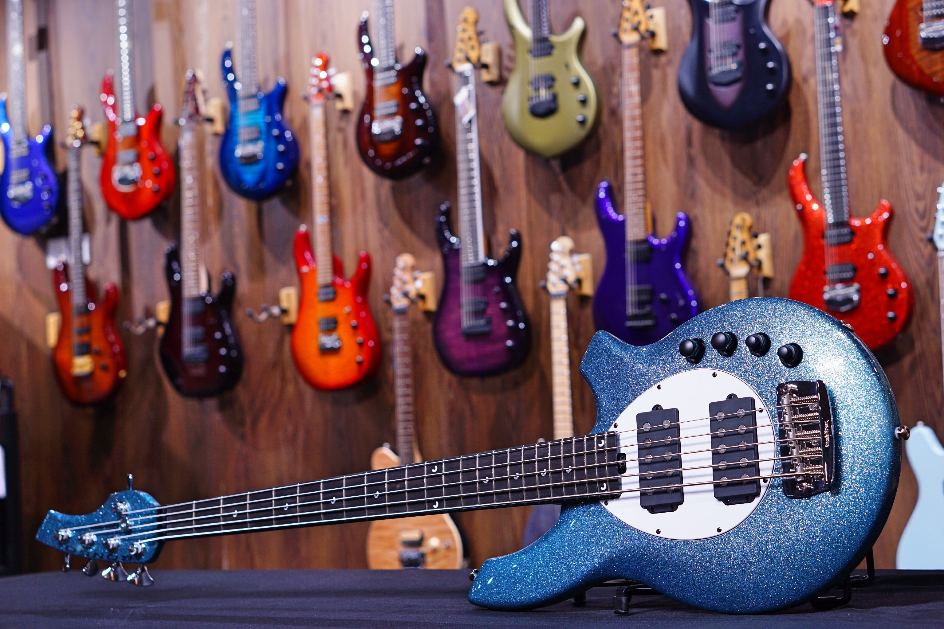 Ernie Ball Music Man Bongo 5 Bass Guitar - Aqua sparkle F91501 - HIENDGUITAR Musicman bass