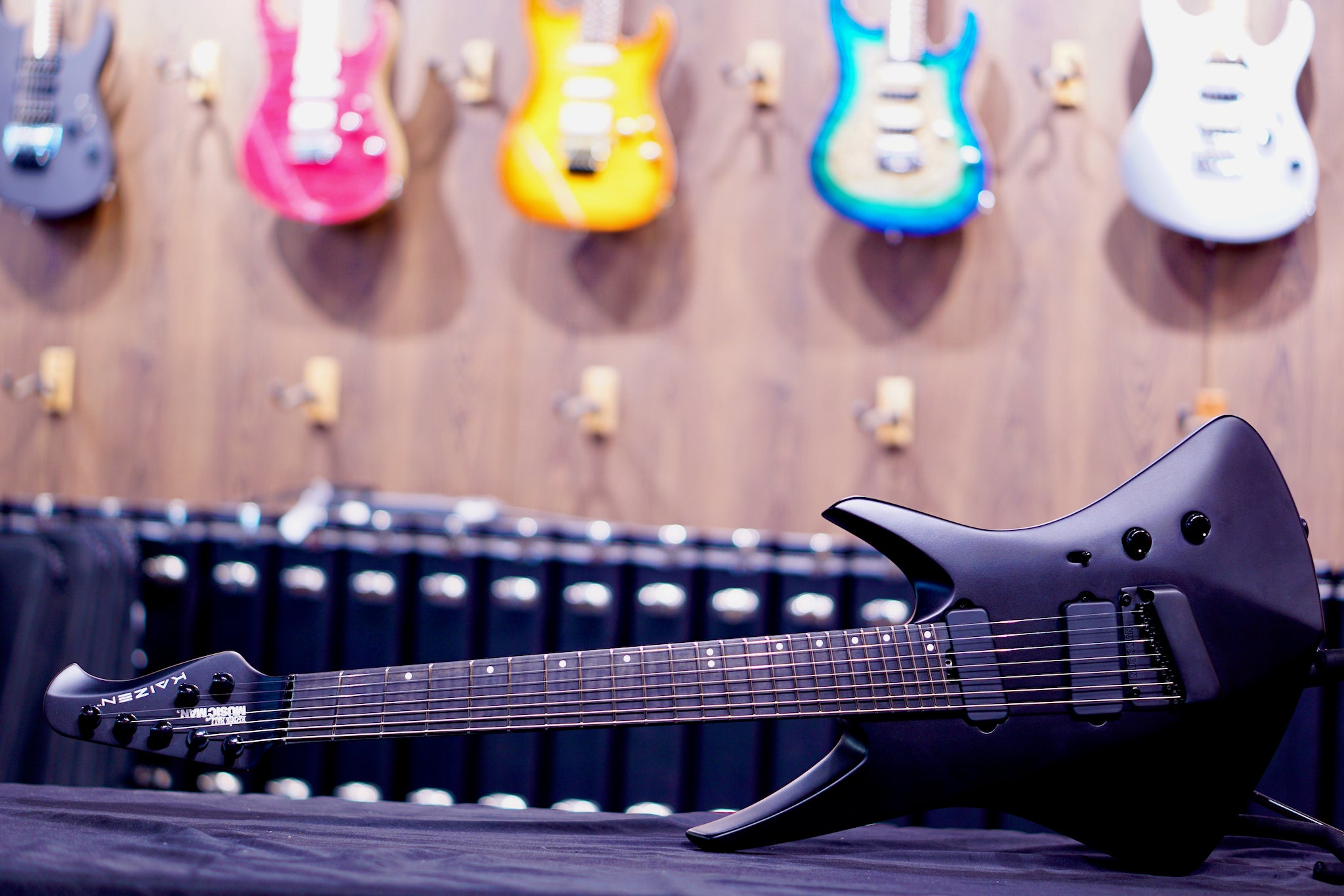 Ernie ball Musicman Kaizen 7 Spectraflare apollo black S08338 - HIENDGUITAR Musicman GUITAR