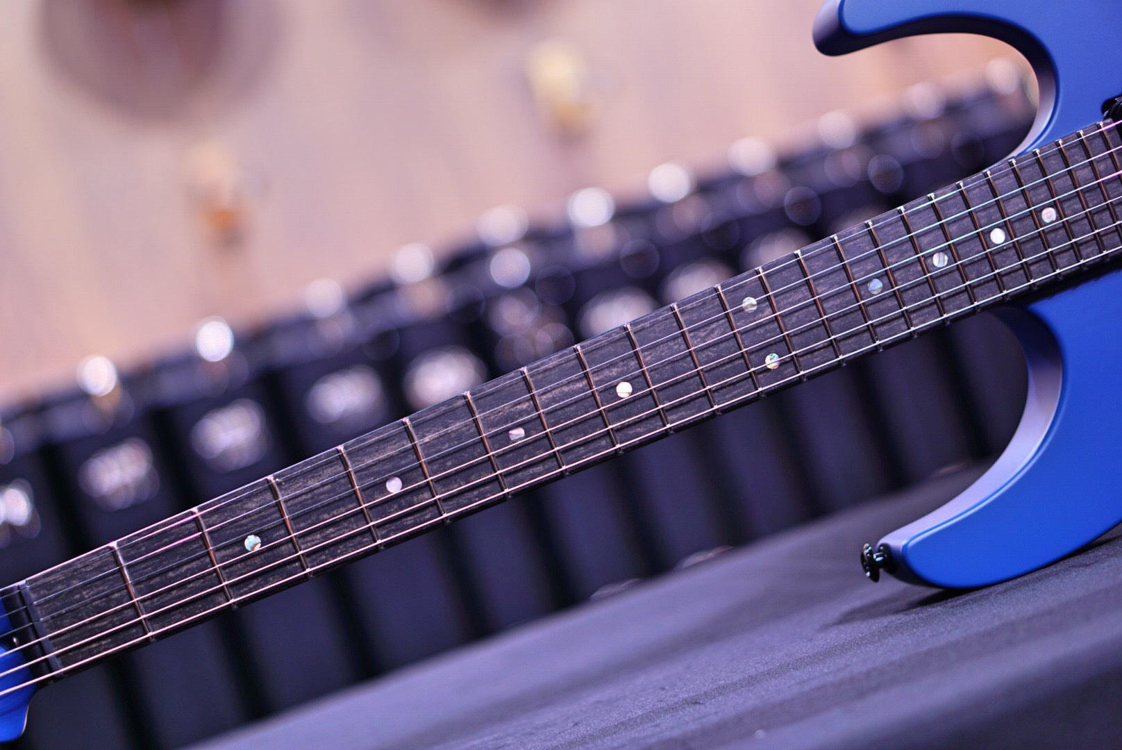 Suhr Modern Terra Limited Edition deep sea blue 510 69001 - HIENDGUITAR SUHR GUITAR