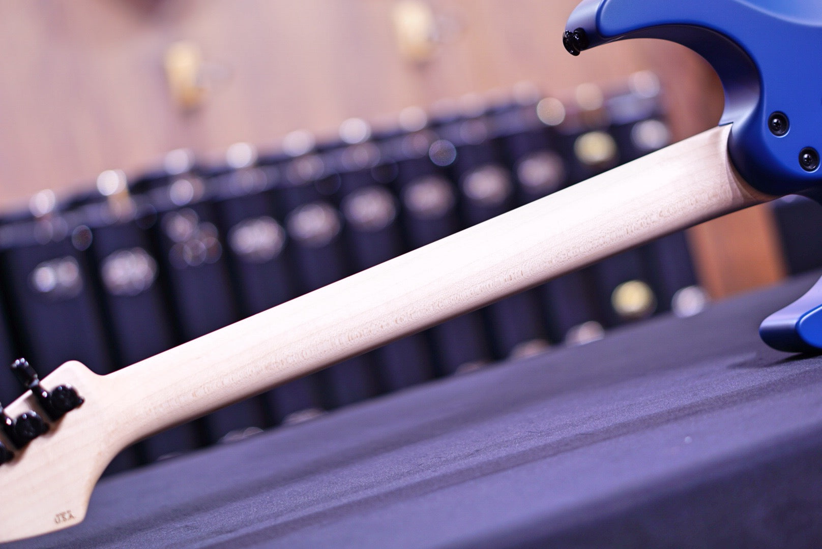 Suhr Modern Terra Limited Edition deep sea blue 510 69001 - HIENDGUITAR SUHR GUITAR