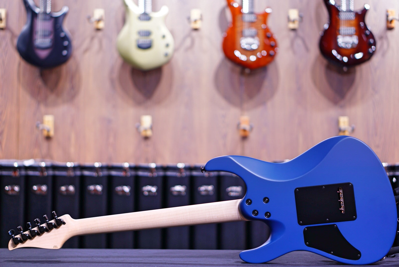 Suhr Modern Terra Limited Edition deep sea blue 510 69001 - HIENDGUITAR SUHR GUITAR