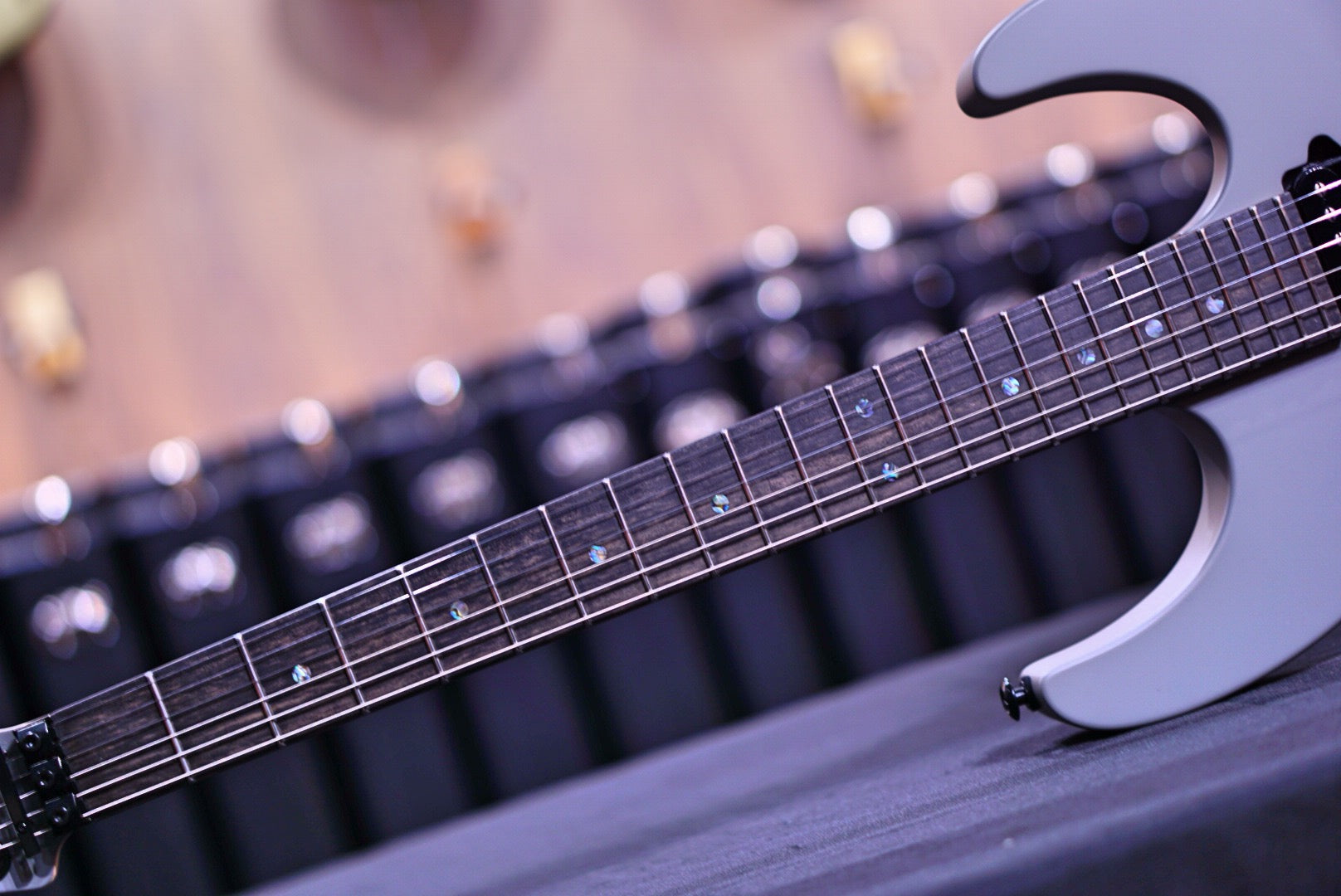 Suhr Modern Terra Limited Edition mountain gray Floyd 69004 - HIENDGUITAR SUHR GUITAR