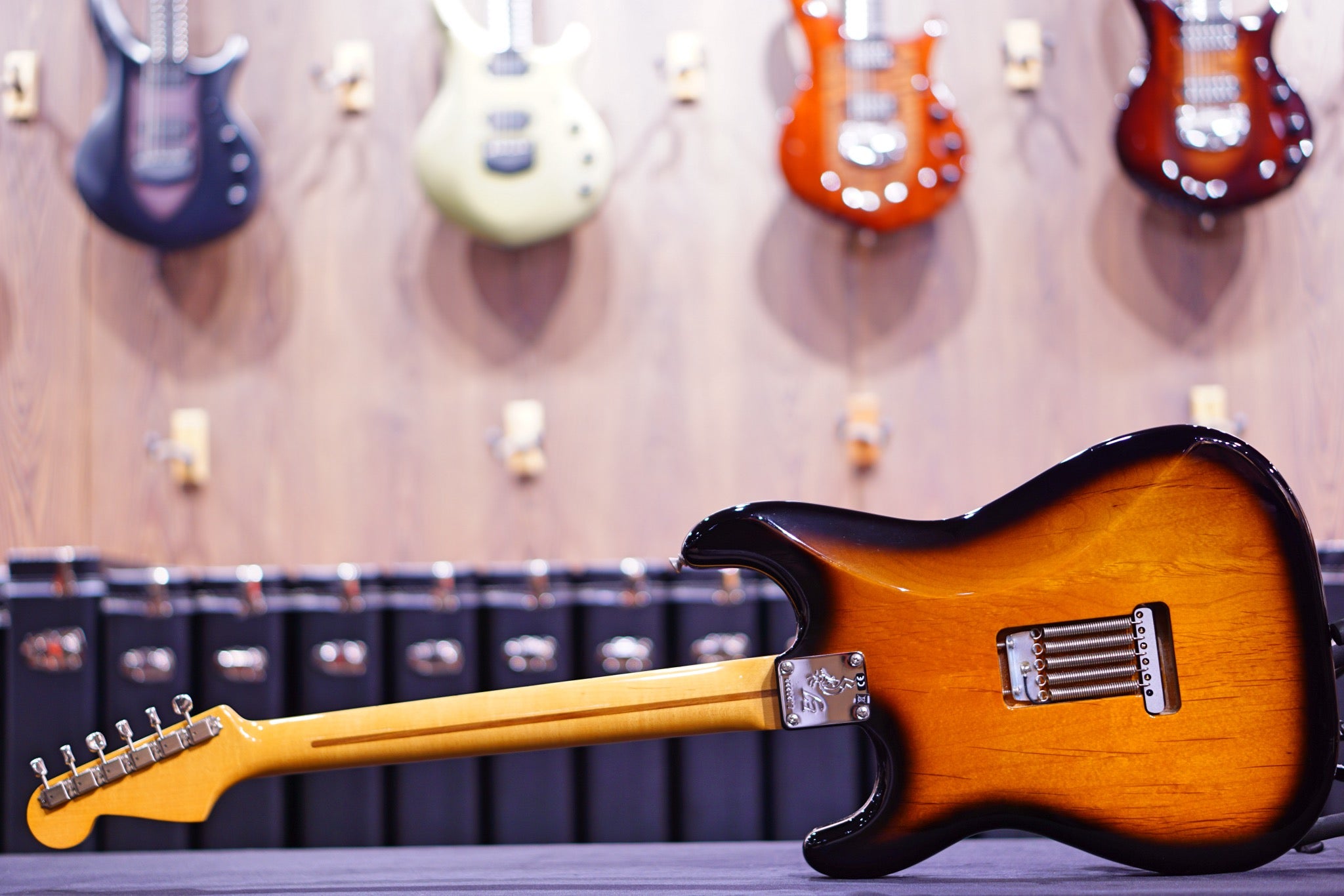 Fender Eric Johnson Thinline Stratocaster - 2-color Sunburst - HIENDGUITAR fender GUITAR