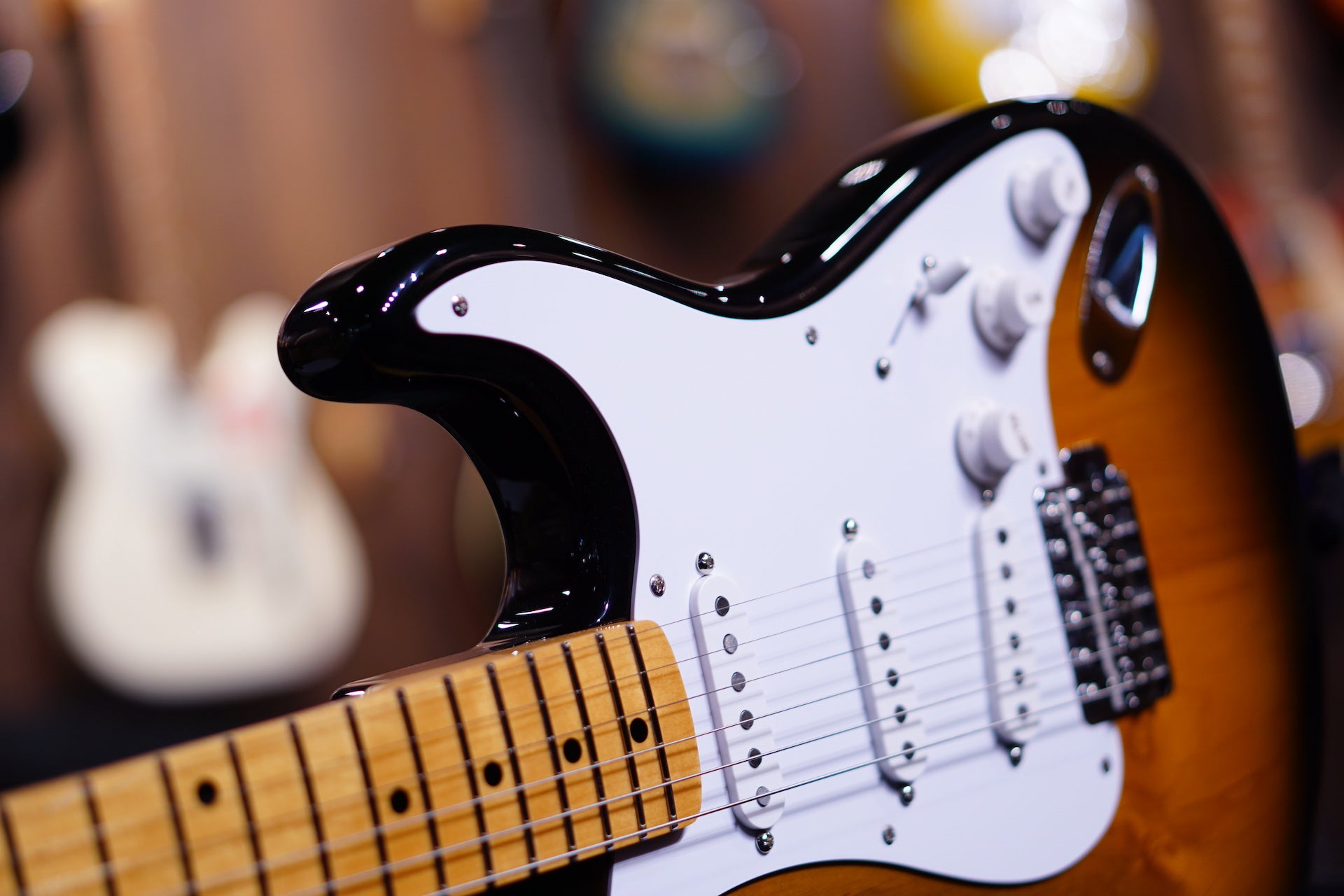 ESP Edwards E-ST-90ALM 2 Tone Sunburst ED2221224 - HIENDGUITAR EDWARDS GUITAR