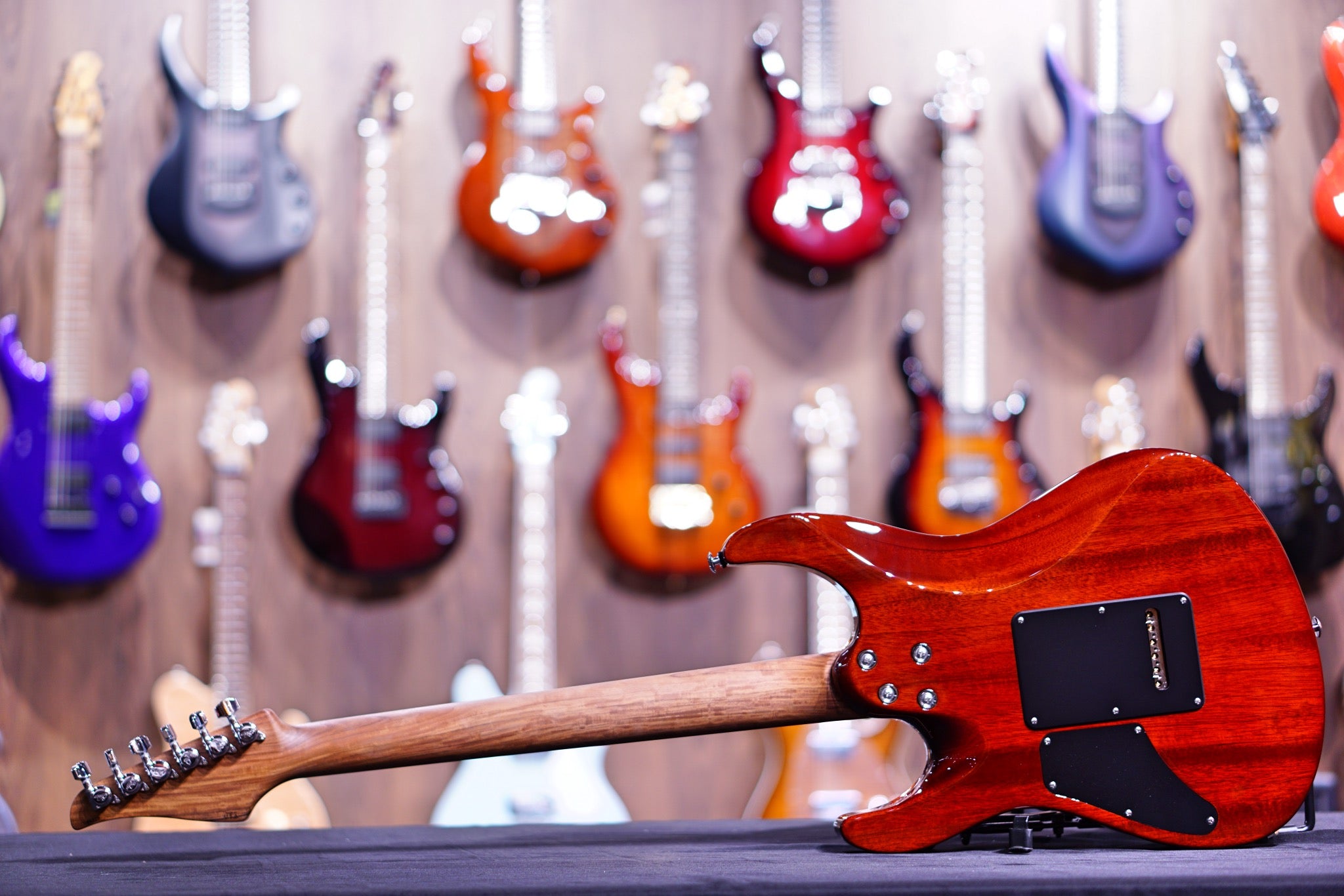 JOHN SUHR SIGNATURE STANDARD Trans Red 62209 - HIENDGUITAR SUHR GUITAR