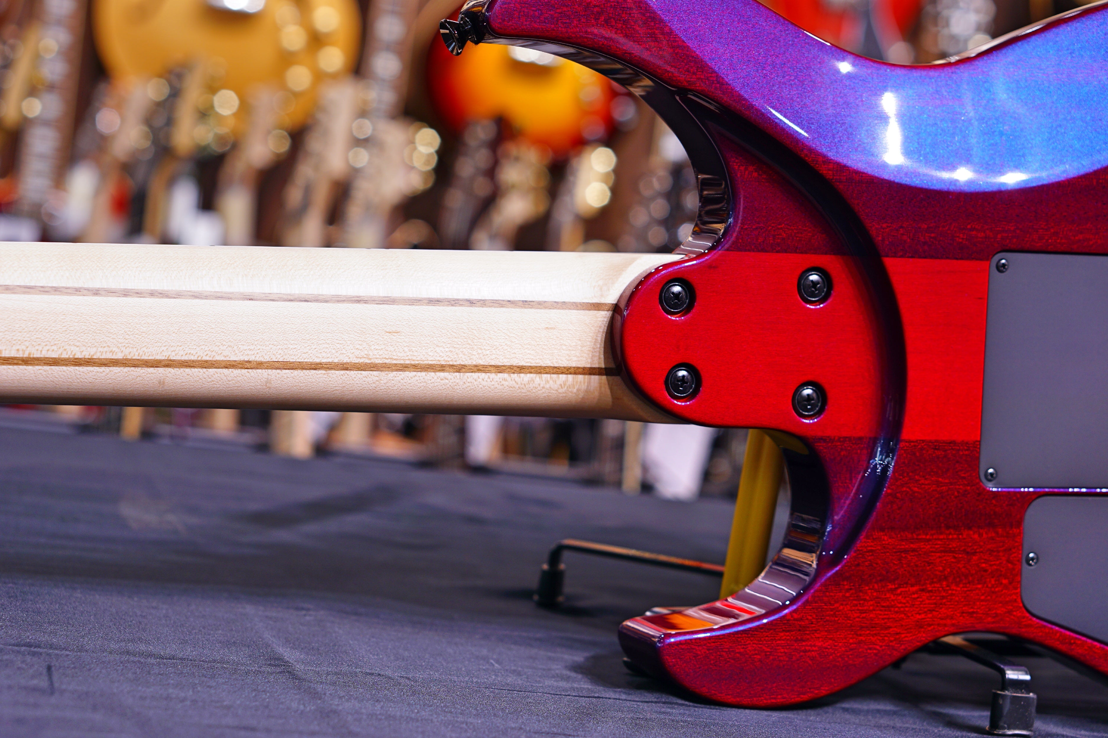 Caparison Dellinger Prominence Trans. Spectrum Red 7 string - HIENDGUITAR Caparison GUITAR