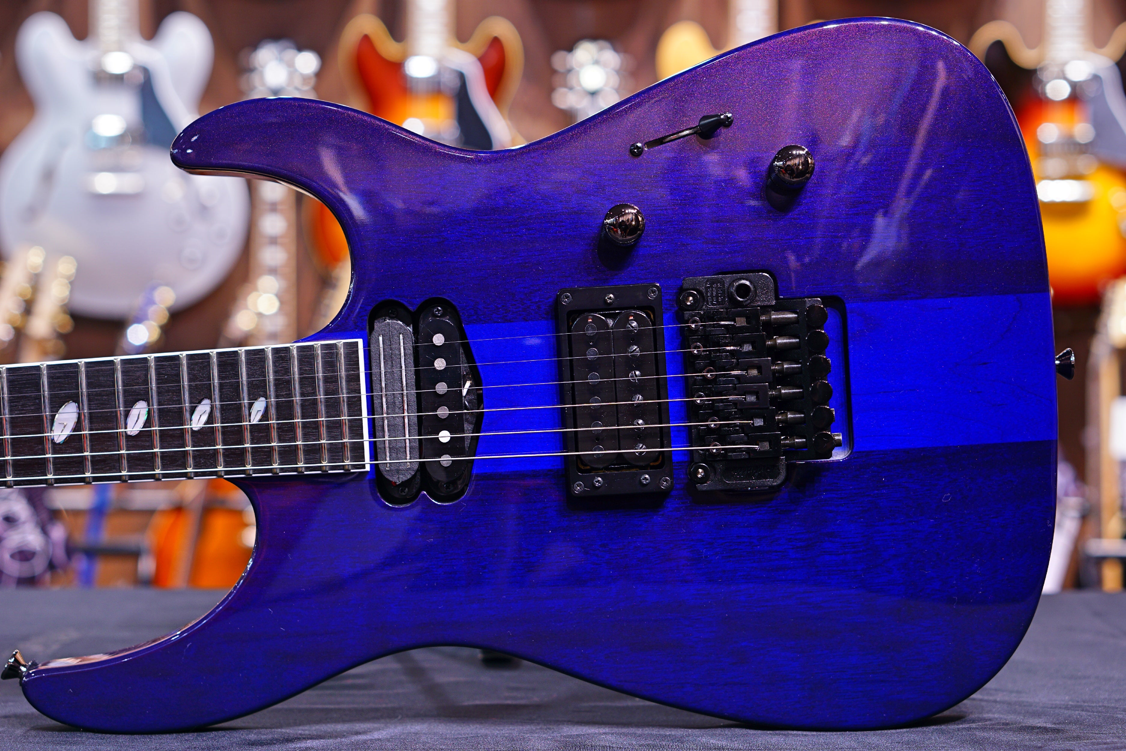 Caparison Dellinger Prominence Trans. Spectrum Blue - HIENDGUITAR Caparison GUITAR