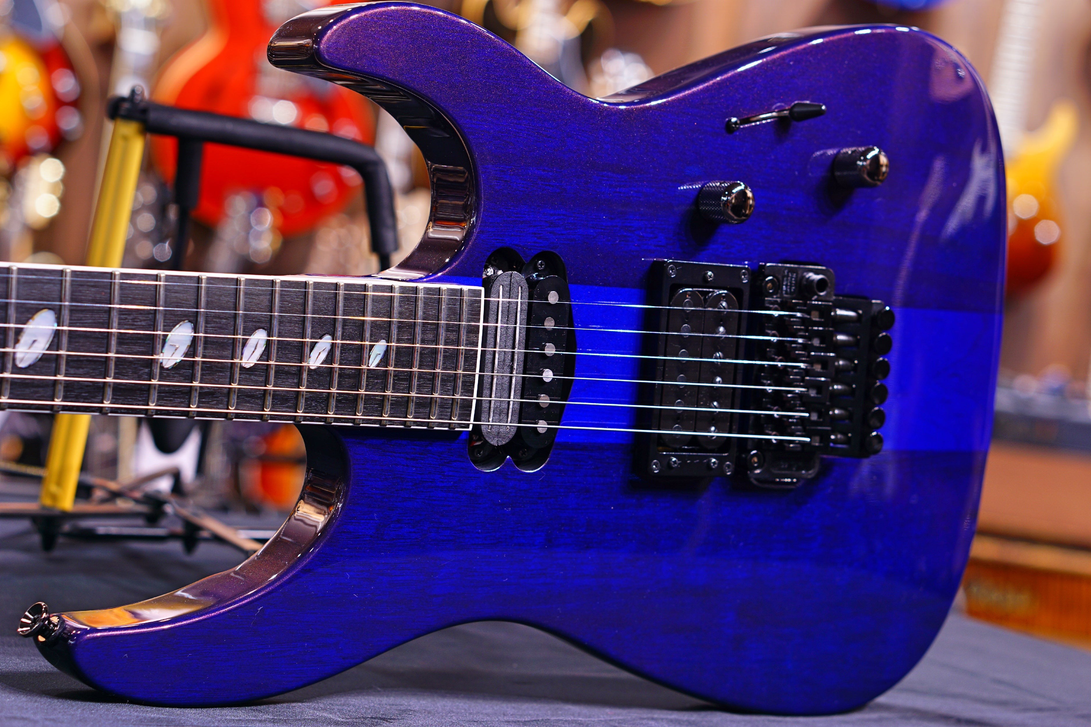 Caparison Dellinger Prominence Trans. Spectrum Blue - HIENDGUITAR Caparison GUITAR