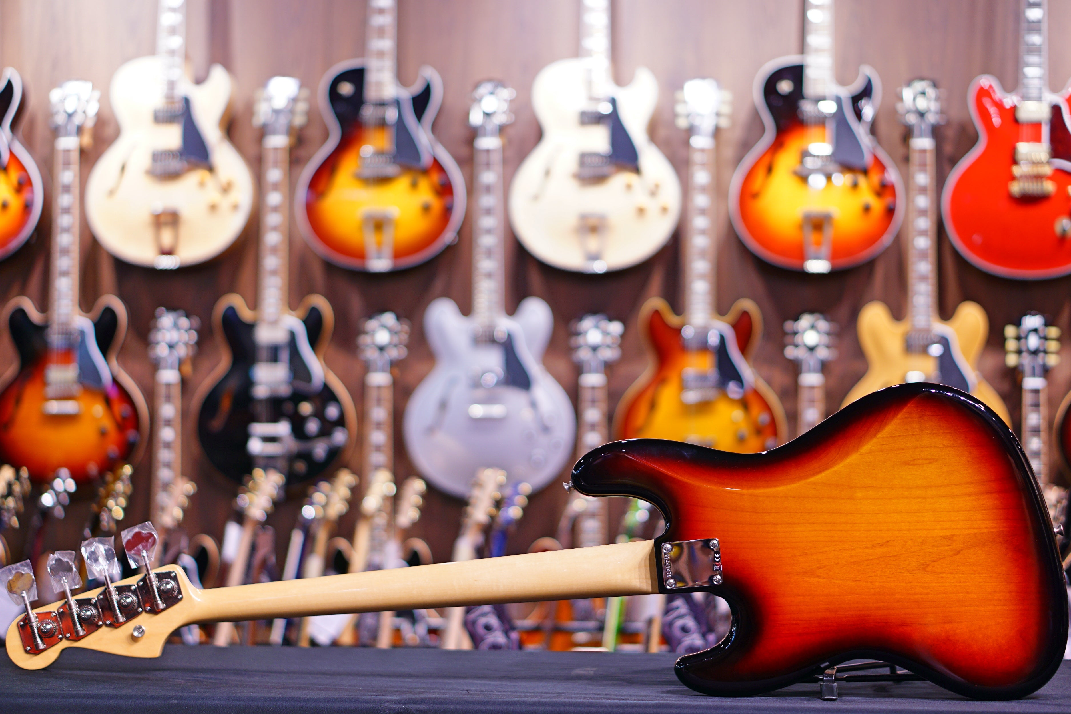 Fender American Original '60s Precision Jazz Bass - 3-Color Sunburst - HIENDGUITAR fender bass