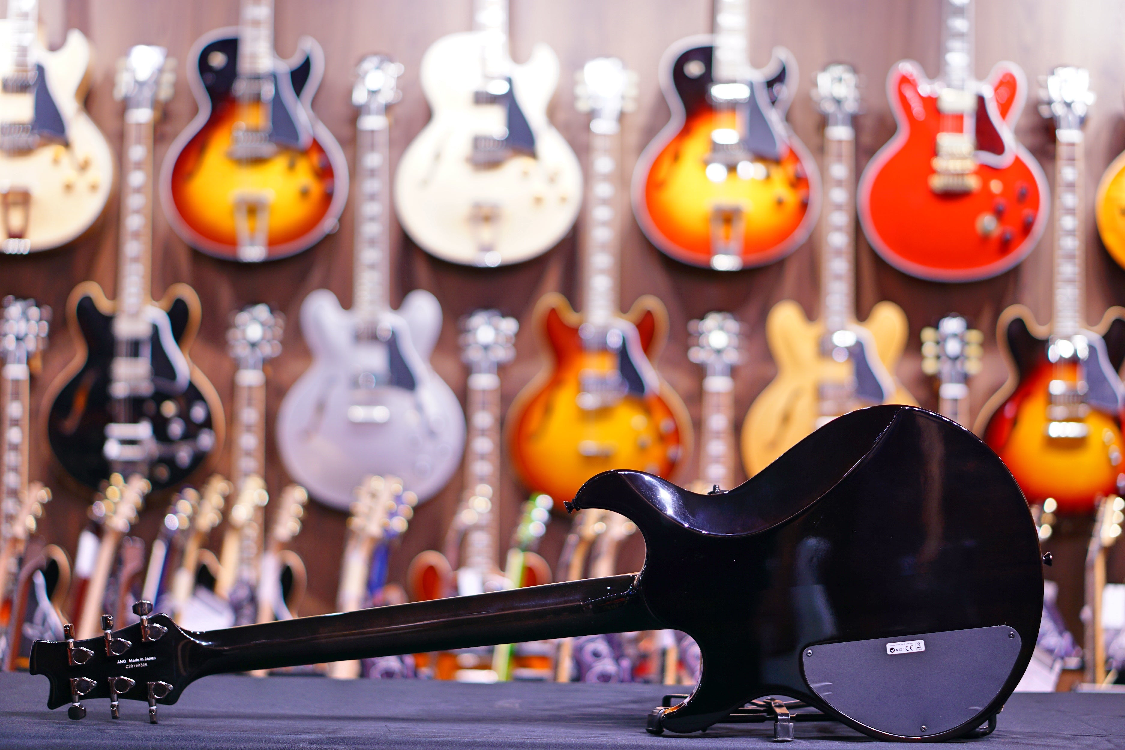 Caparison Angelus C2 trans Black - HIENDGUITAR Caparison GUITAR