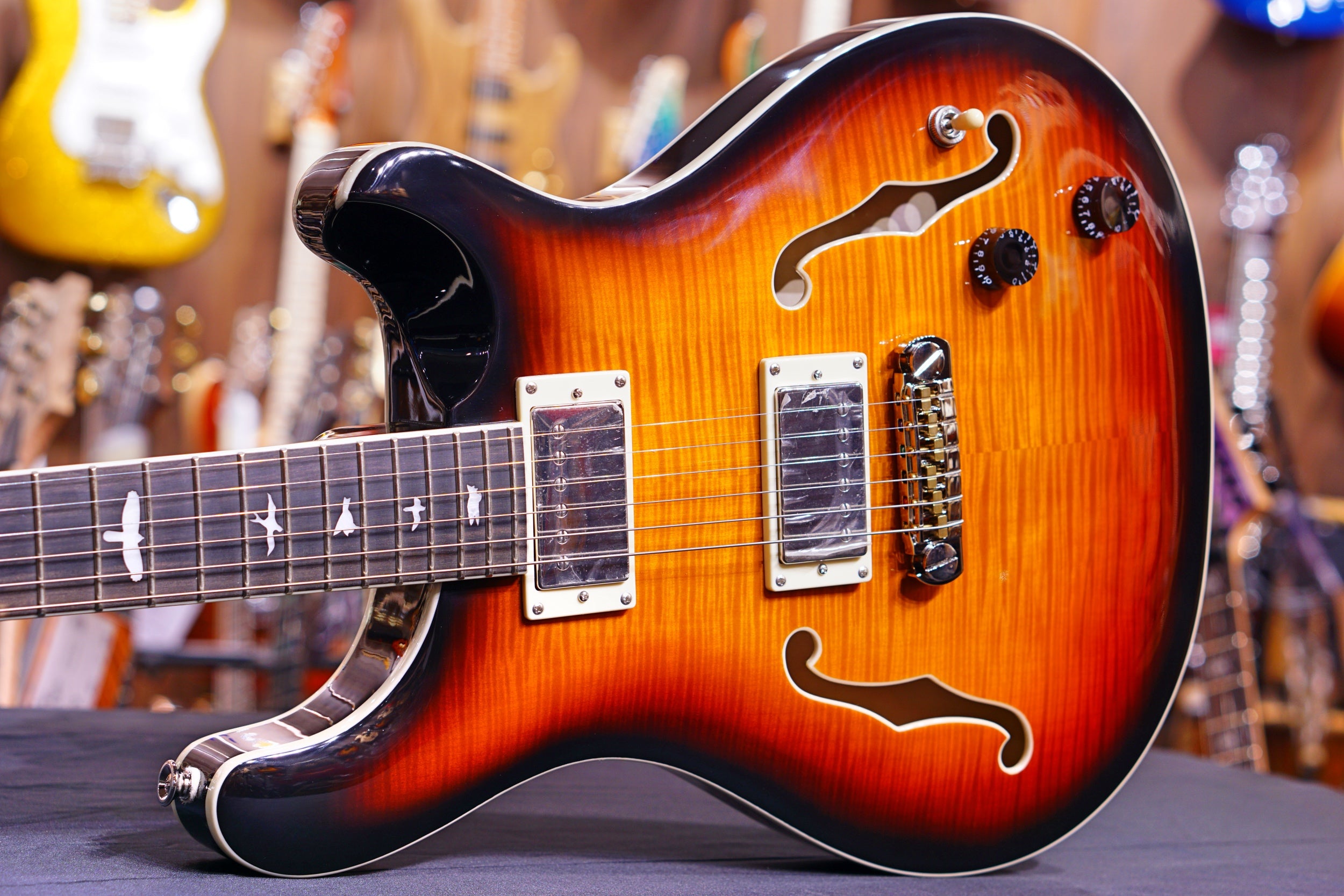 PRS SE Hollowbody II - Tri-Color Sunburst - HIENDGUITAR PRS SE GUITAR