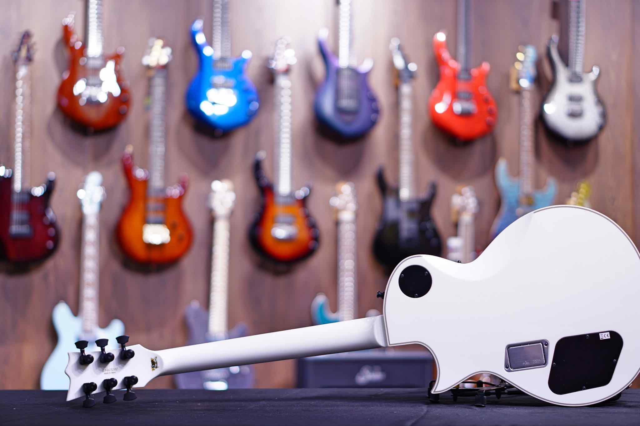 ESP IRON CROSS JAMES HETFIELD E9461202 - HIENDGUITAR ESP GUITAR