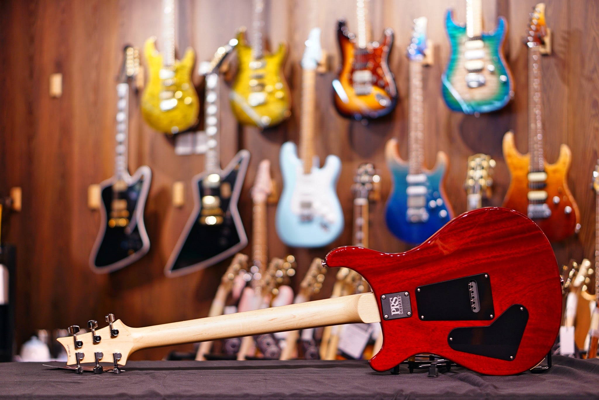 PRS CE24 Semi hollow scarlet red 0290687 - HIENDGUITAR PRS GUITAR