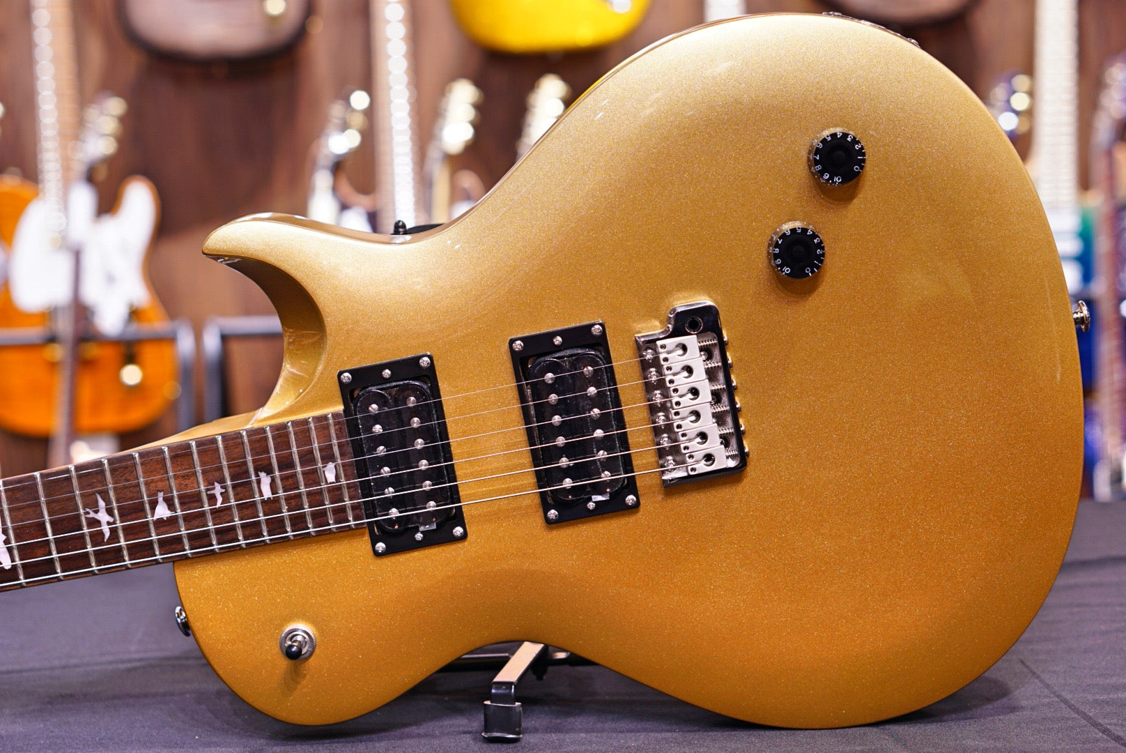 PRS SE Santana Singlecut Trem - Egyptian Gold - HIENDGUITAR PRS SE GUITAR