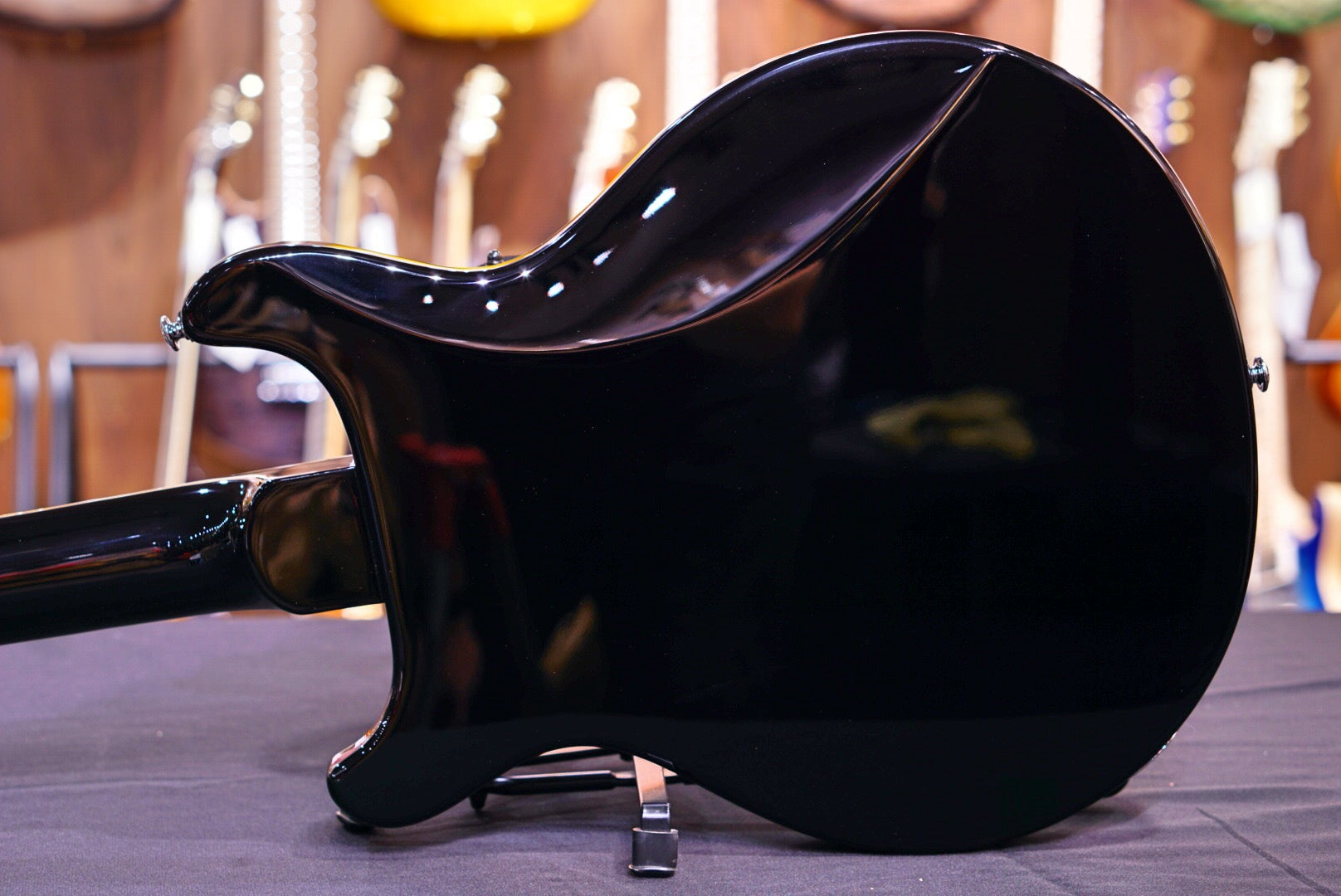 PRS SE Mira - Black - HIENDGUITAR PRS SE GUITAR